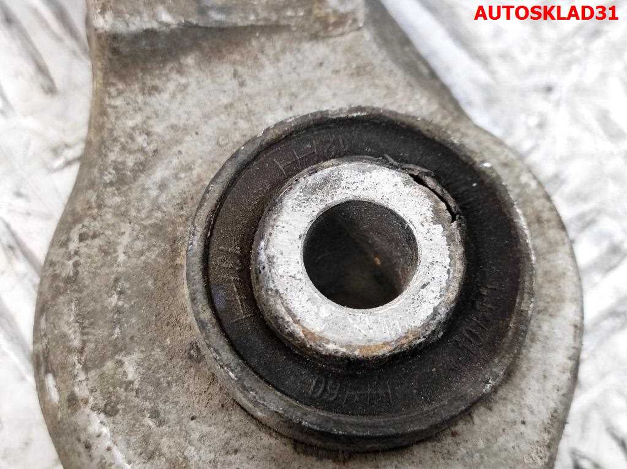 Рычаг передний нижний Audi A8 D2 4D0407155P, 1500 рублей, Дубовое