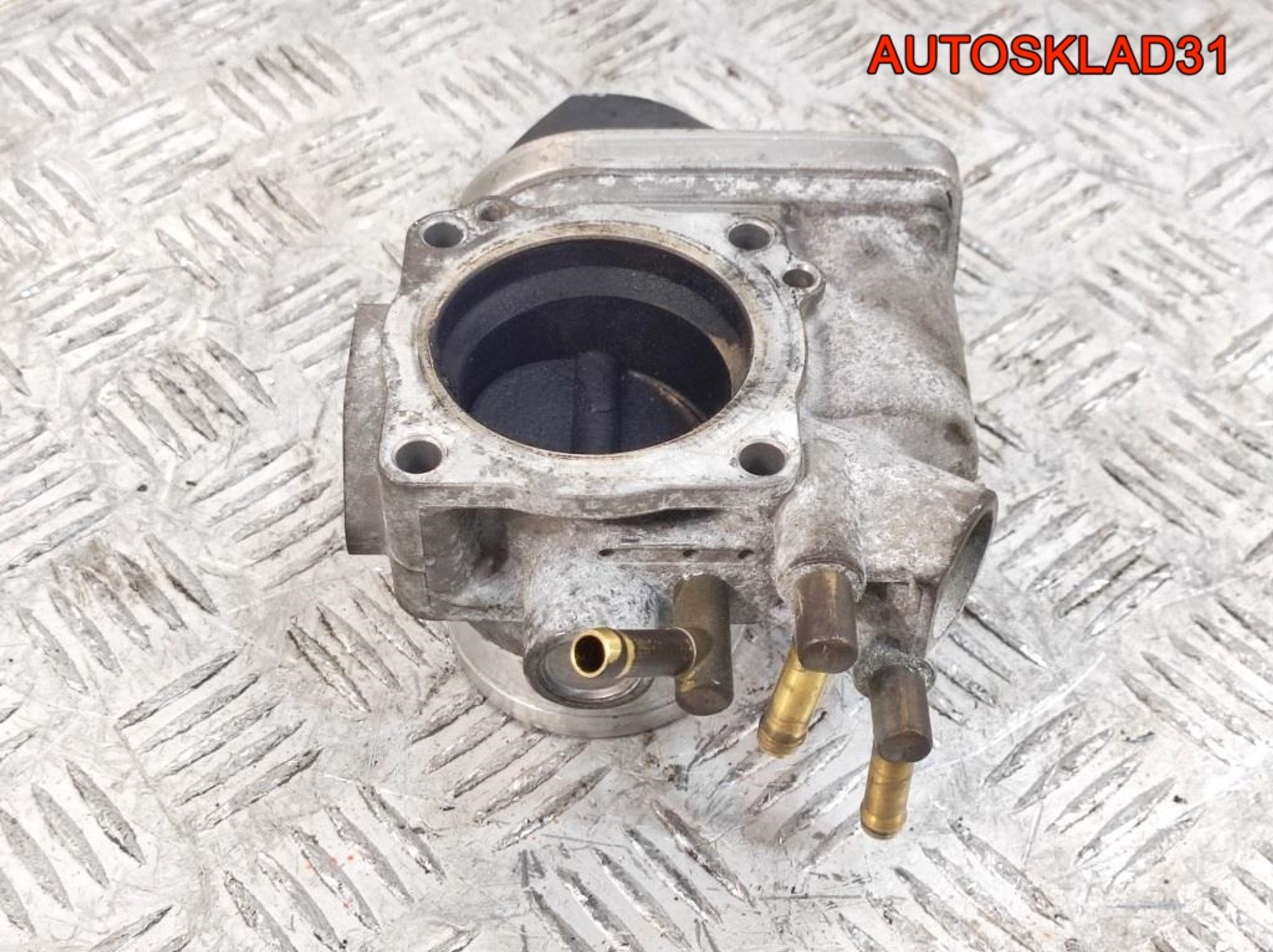 Заслонка дроссельная VW Golf 4 1,6 BFQ 06A133062N, 4000 рублей, Дубовое