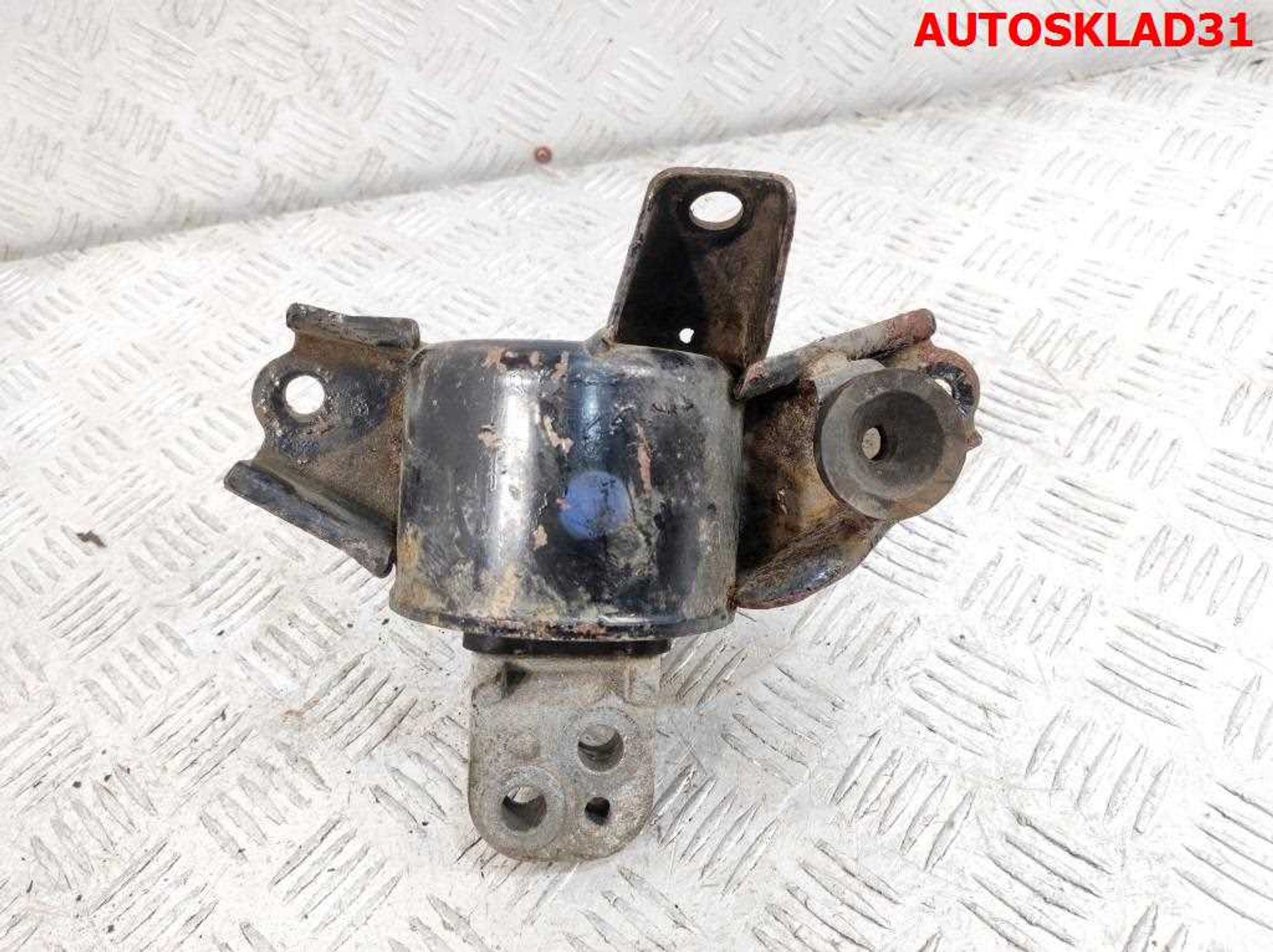 Опора МКПП левая Hyundai i30 218301M000, 2000 рублей, Дубовое