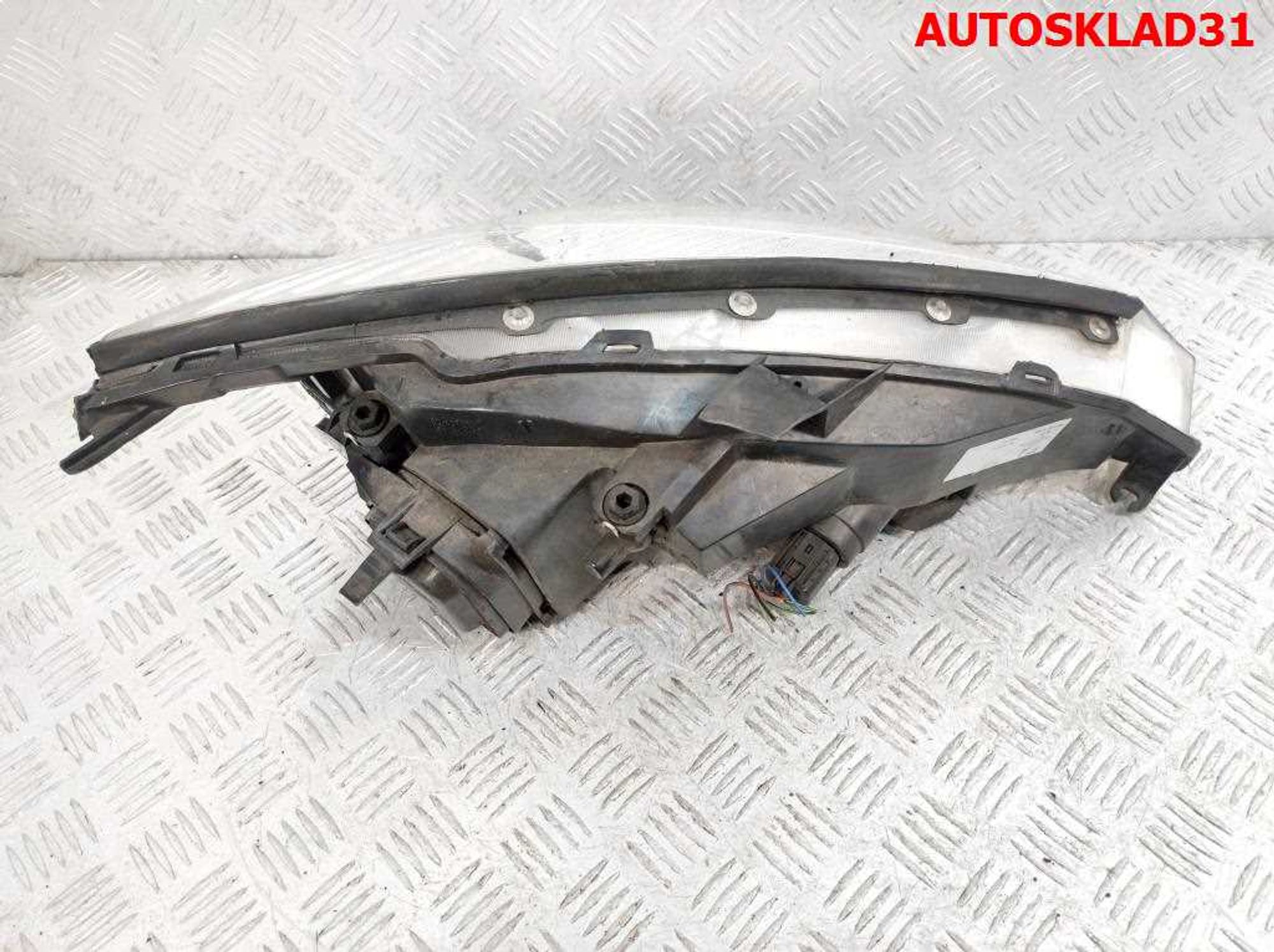 Фара левая TYC Ford Focus 1
205676082B Дорест, 3000 рублей, Дубовое