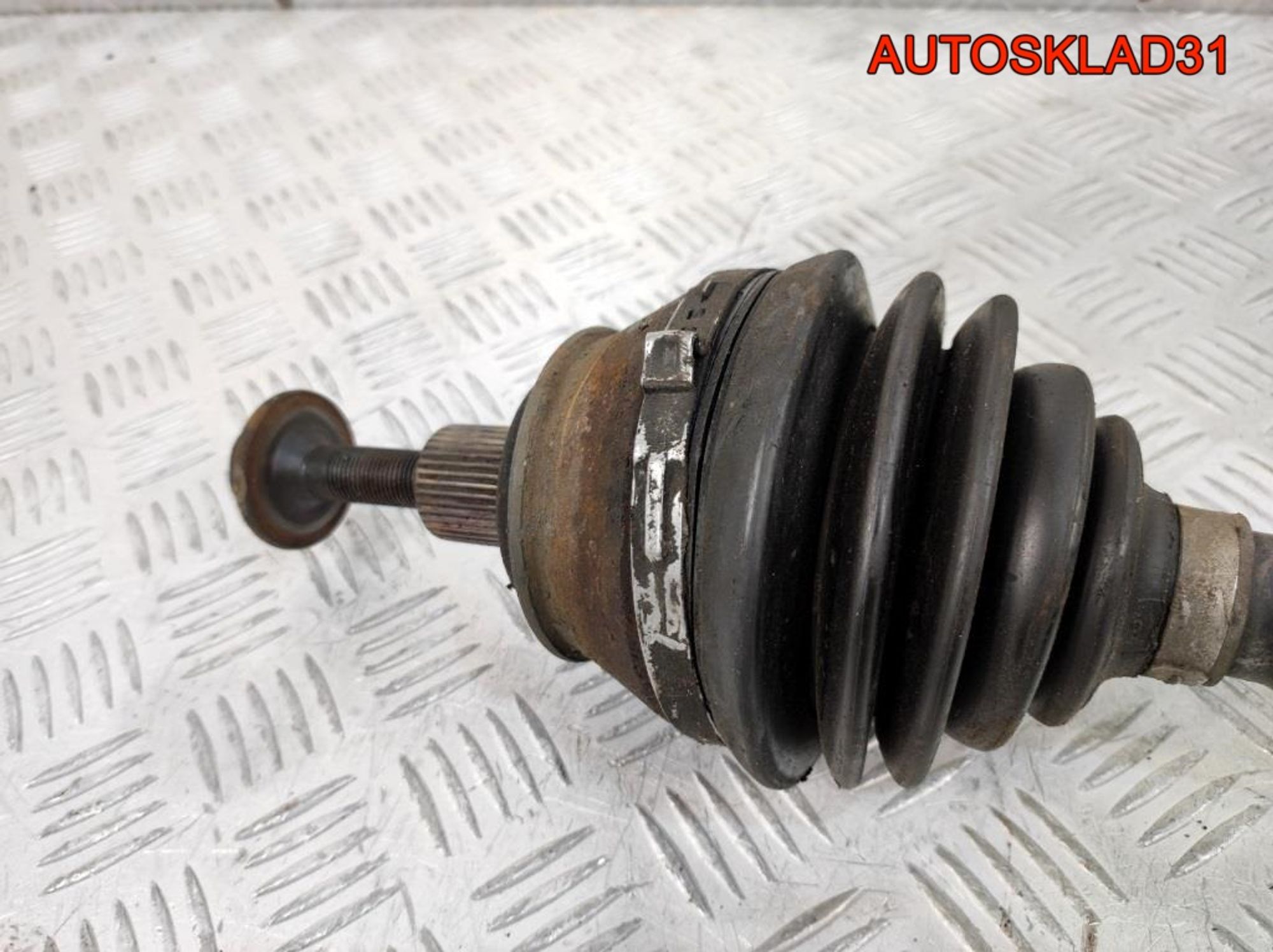 Полуось передняя левая 4WD АКПП Audi A6 C6 3,0 BMK 4F0407271J, 4500 рублей, Дубовое