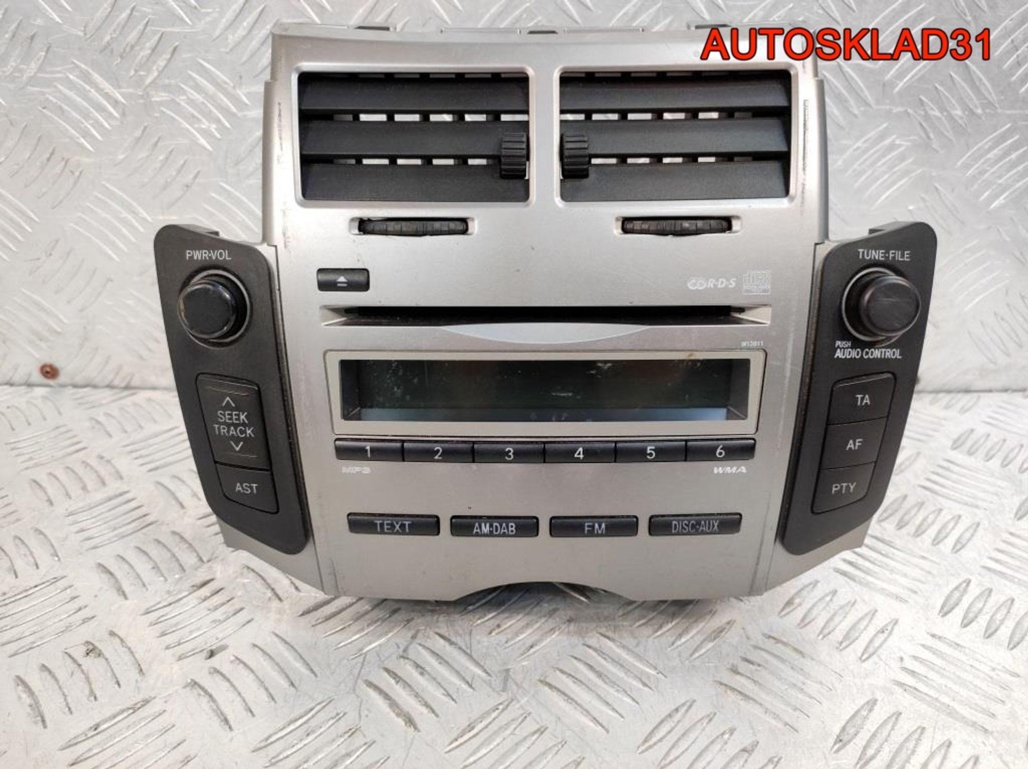 Магнитола Toyota Yaris 2 861200D490, 2500 рублей, Дубовое