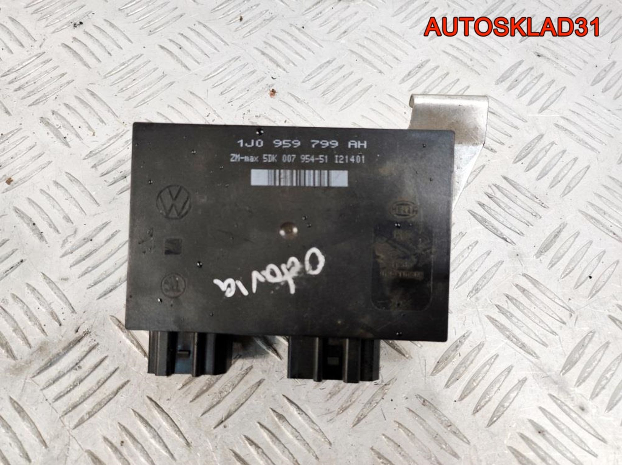Блок комфорта Volkswagen Golf 4 1J0959799AH, 2300 рублей, Дубовое