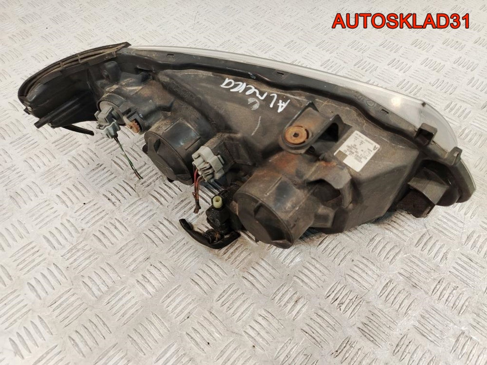 Фара левая Nissan Almera N16 Рестайлинг 26060BN67A, 13000 рублей, Дубовое