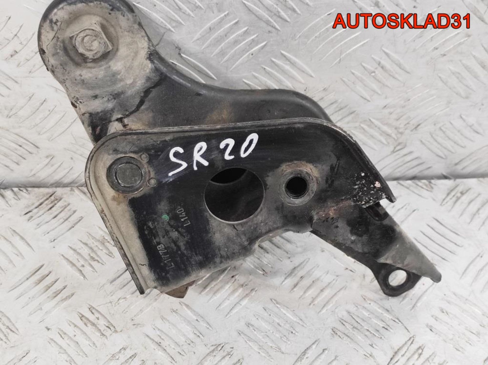 Кронштейн двигателя задний Nissan Primera P11 2,0 SR20DE Бензин, 600 рублей, Дубовое