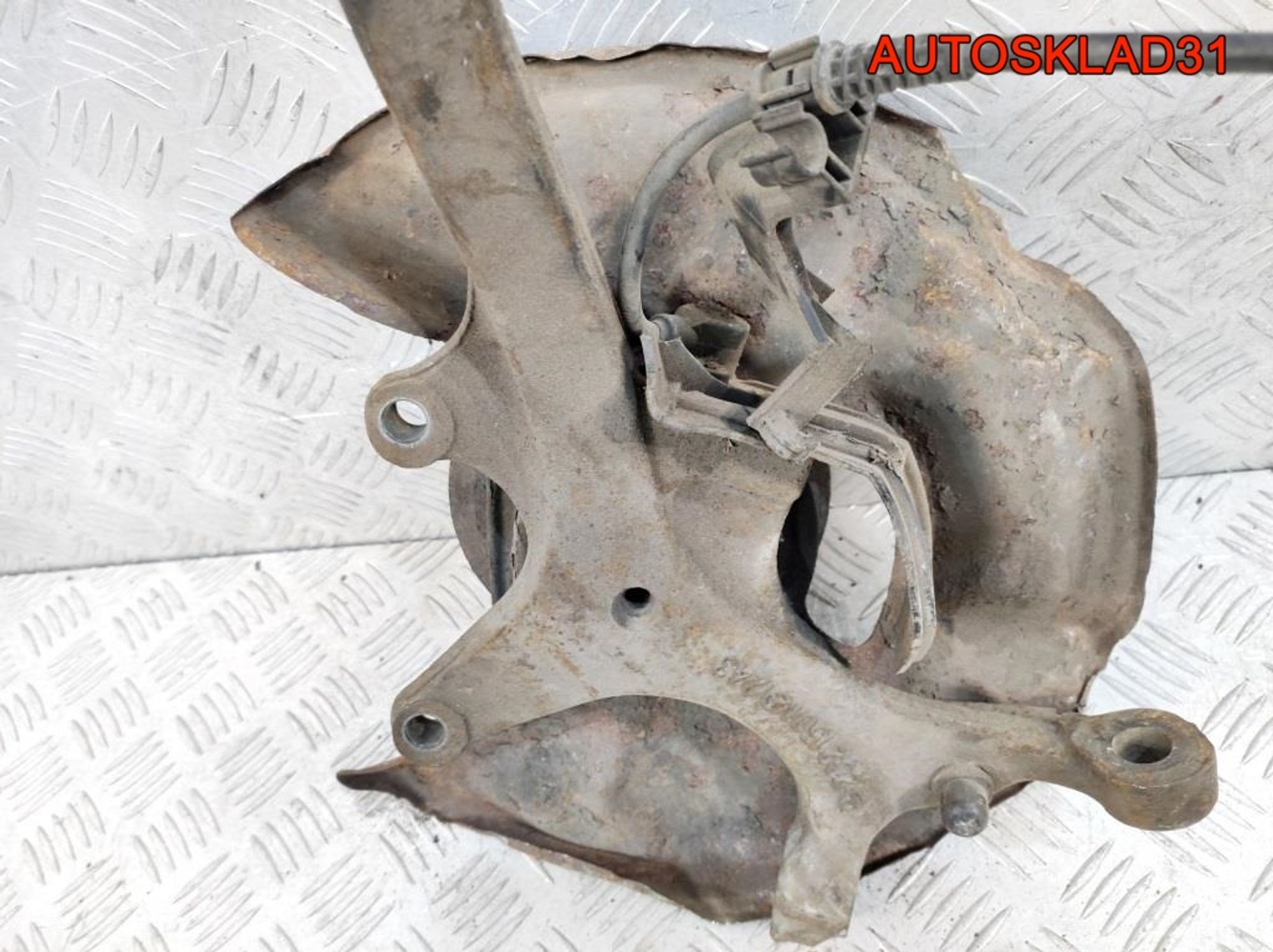 Кулак поворотный передний правый Mercedes W202, 2300 рублей, Дубовое