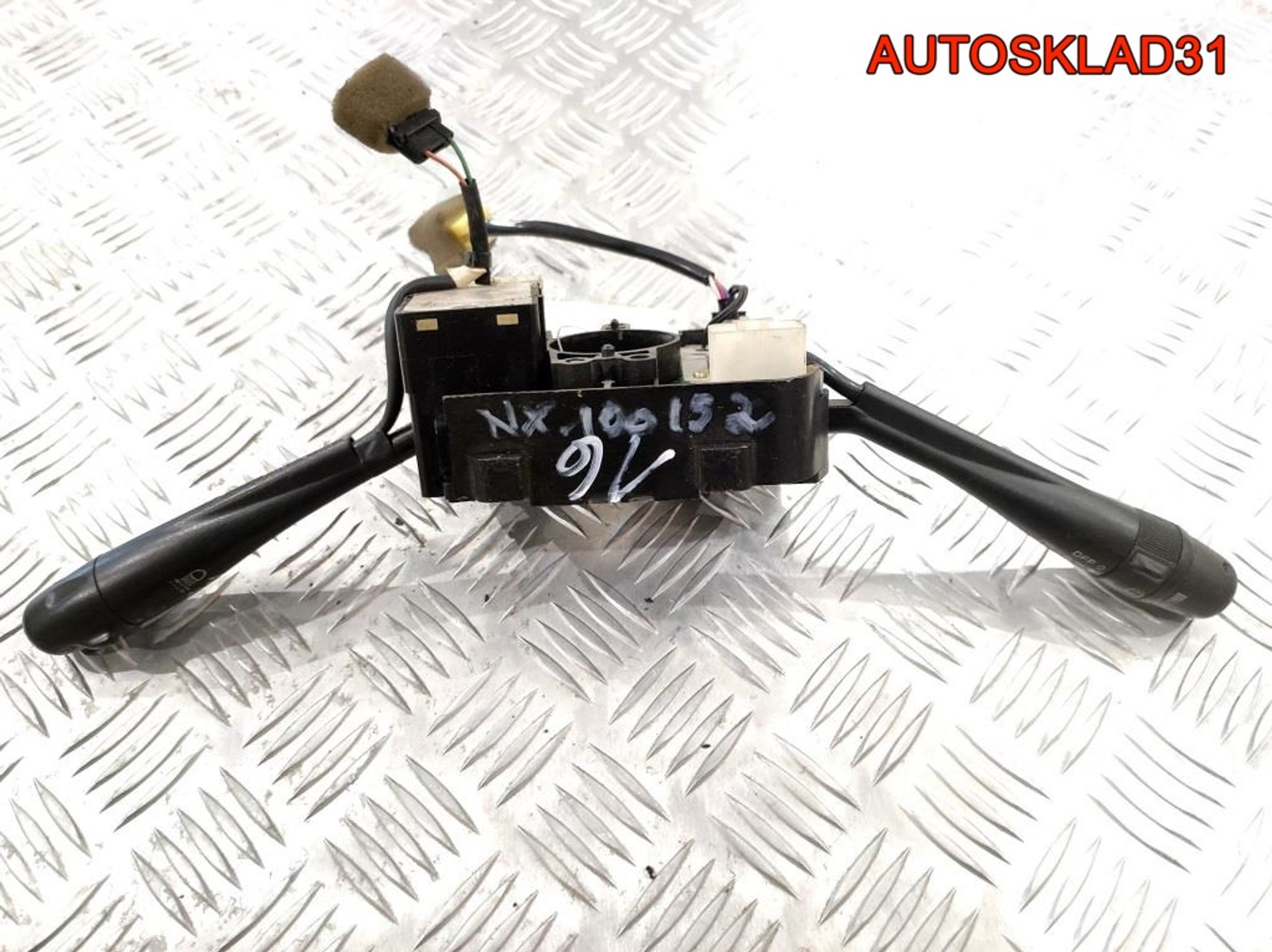 Переключатель подрулевой Nissan 100NX B13 2556062C00, 1000 рублей, Дубовое