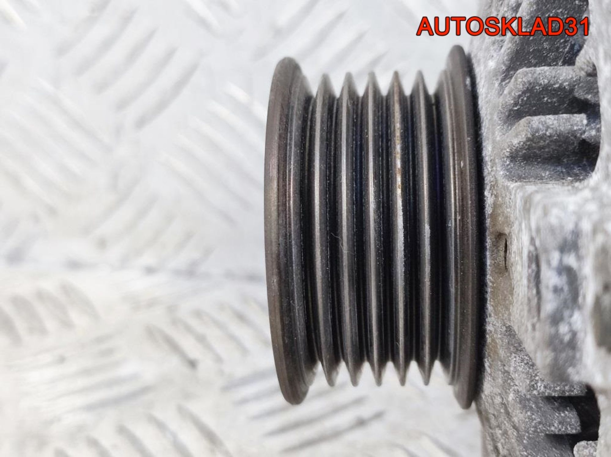 Генератор 180A BMW F30 2,0 B47D20A 12317640132, 8100 рублей, Дубовое