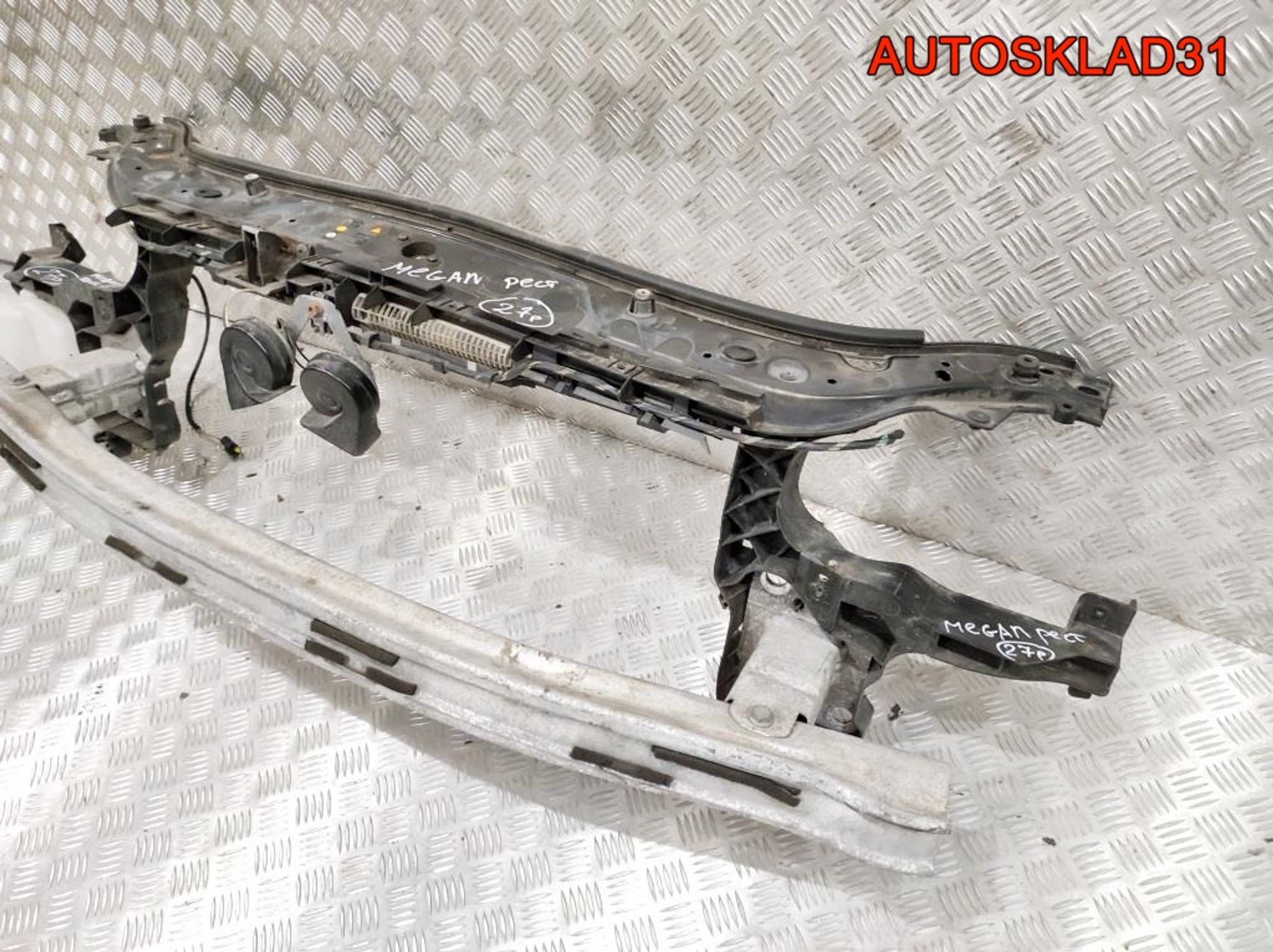 Панель передняя Renault Megane 2 8200137494, 14000 рублей, Дубовое