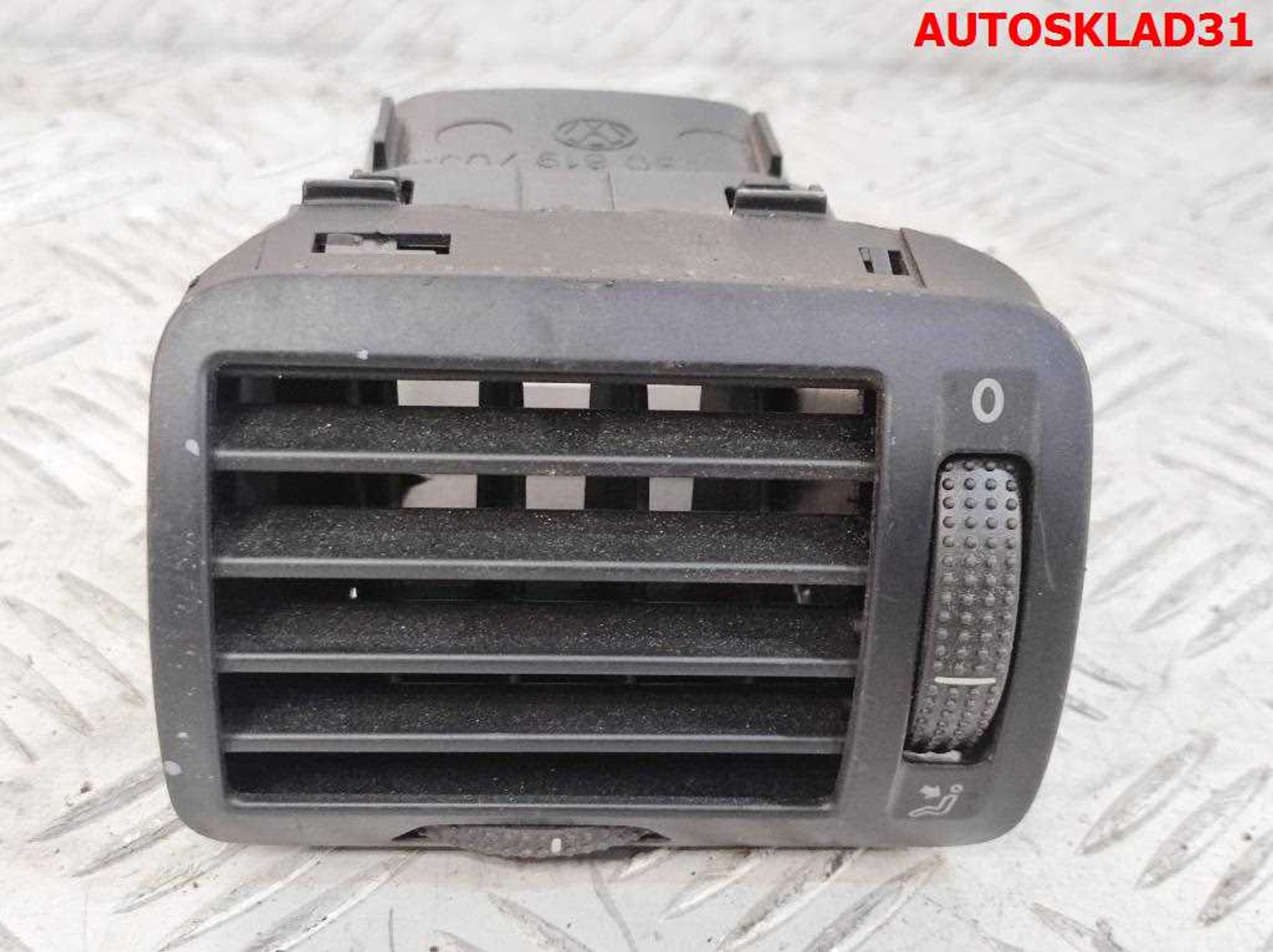 Дефлектор воздушный левый VW Passat B5+ 3B0819703D, 1000 рублей, Дубовое