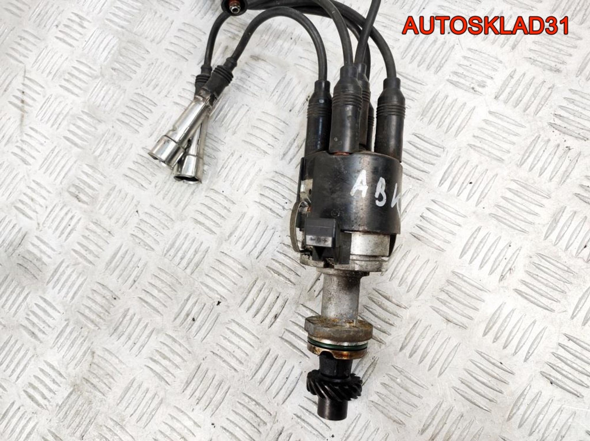 Распределитель зажигания Audi A6 C4 2,0 ABK 037905205J, 6300 рублей, Дубовое