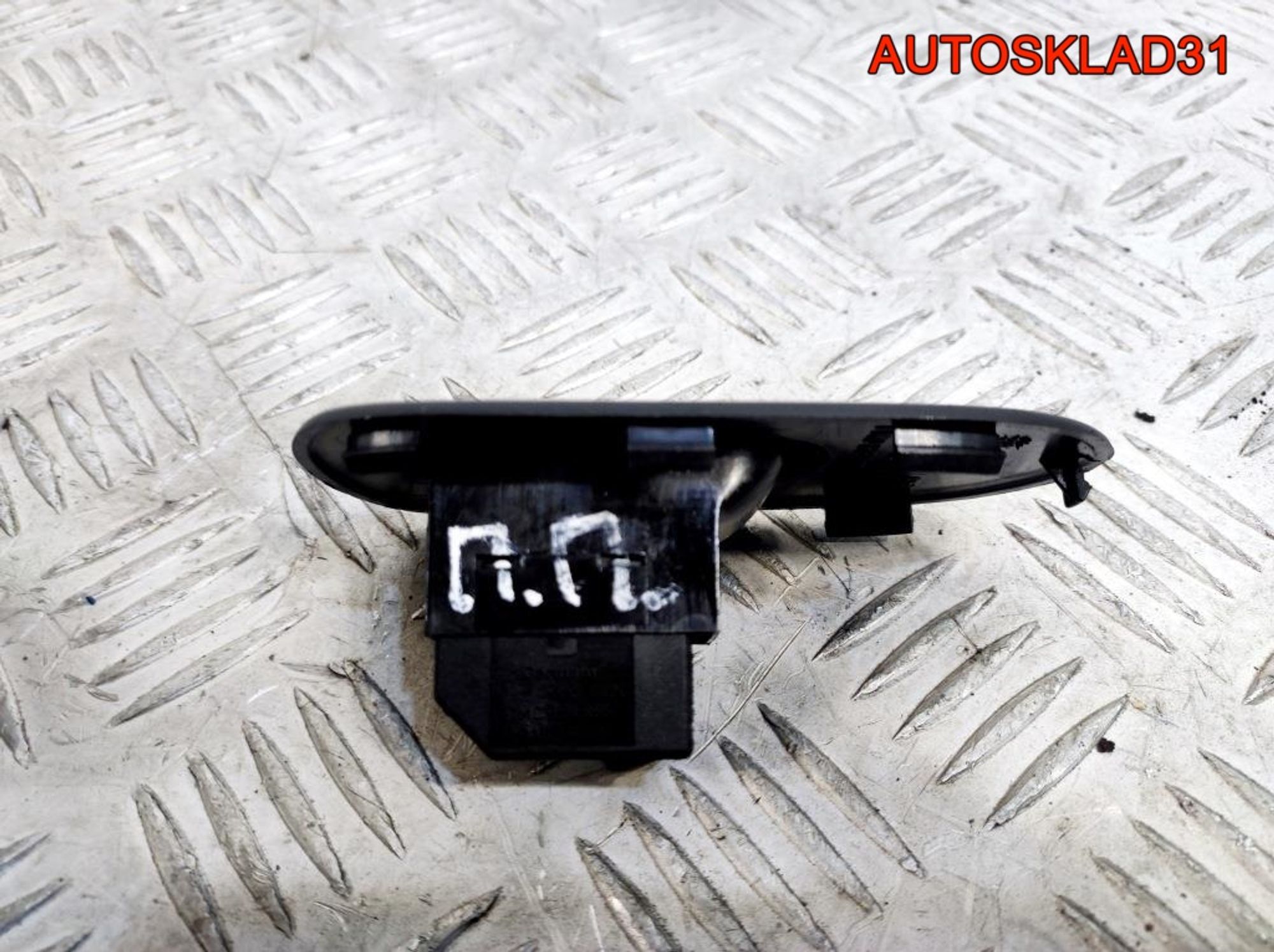Кнопка стеклоподъемника Seat Leon 1M1 1M0959855, 900 рублей, Дубовое