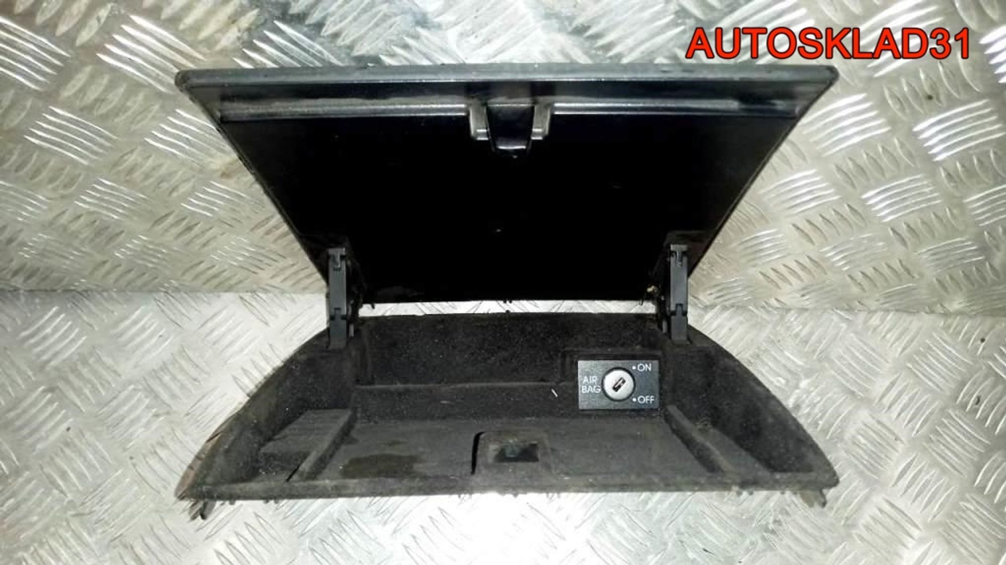 Бардачок SEAT 7M3857919H, 5000 рублей, Дубовое