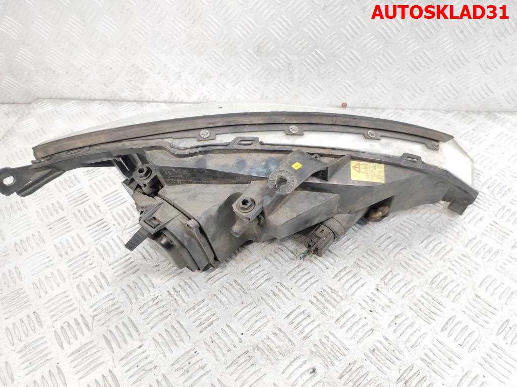 Фара левая Ford Focus 1 3S4Z13008AB Дорест, 4000 рублей, Дубовое