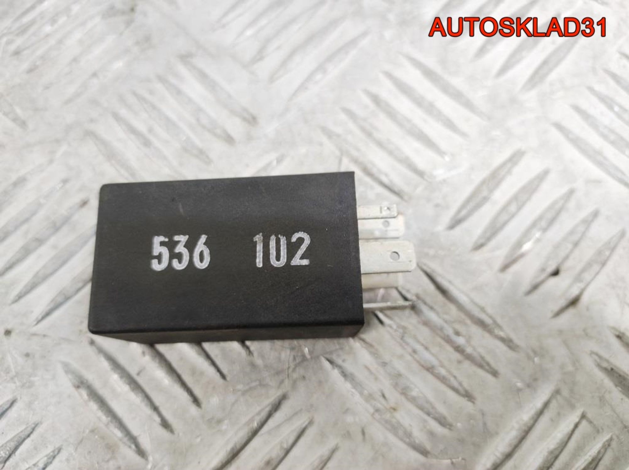 Реле вентилятора 272 Audi 100 C4 443955532C, 600 рублей, Дубовое