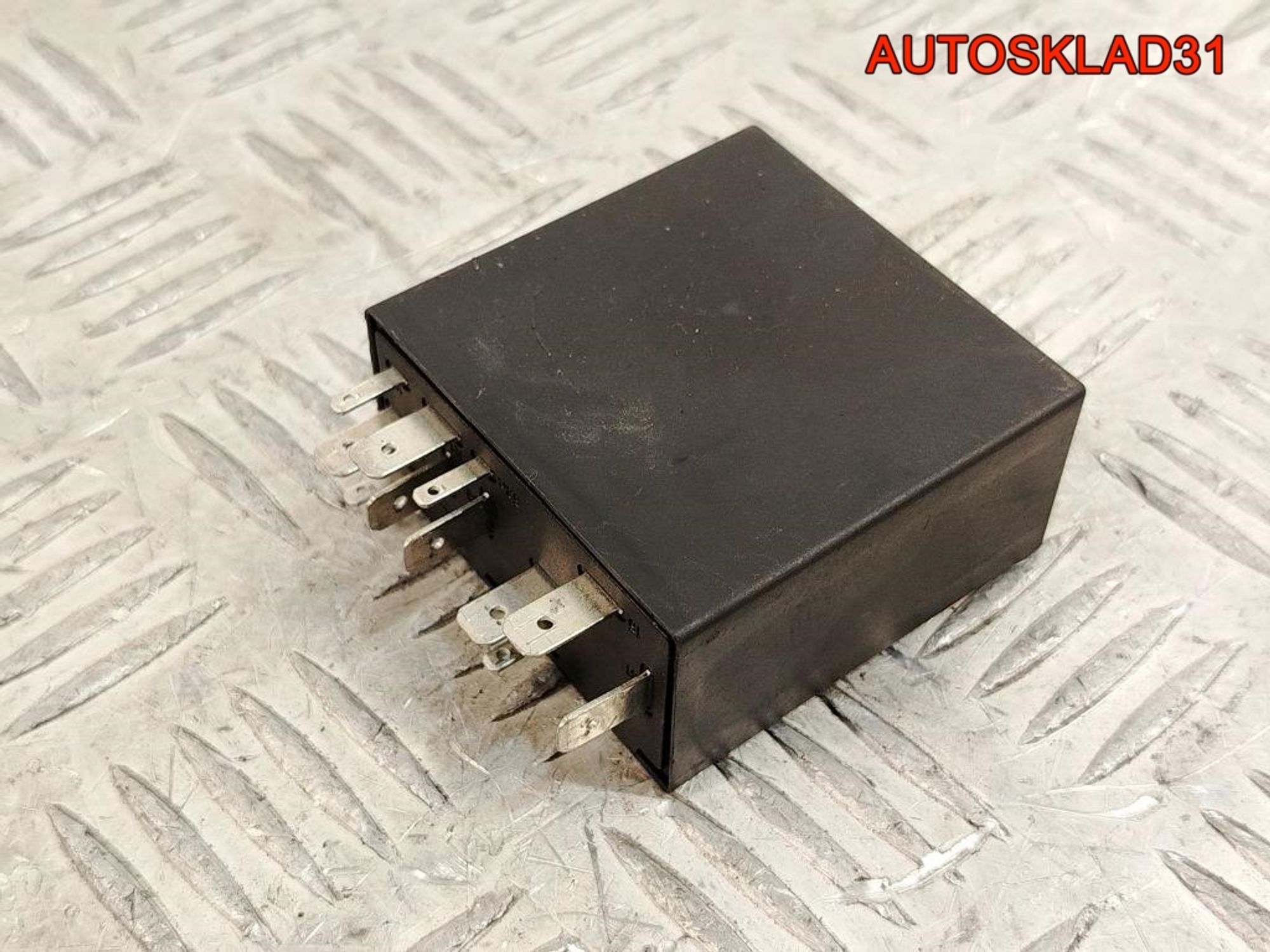 Реле стеклоочистителей VW Passat B5+ 4B0955531A, 1800 рублей, Дубовое