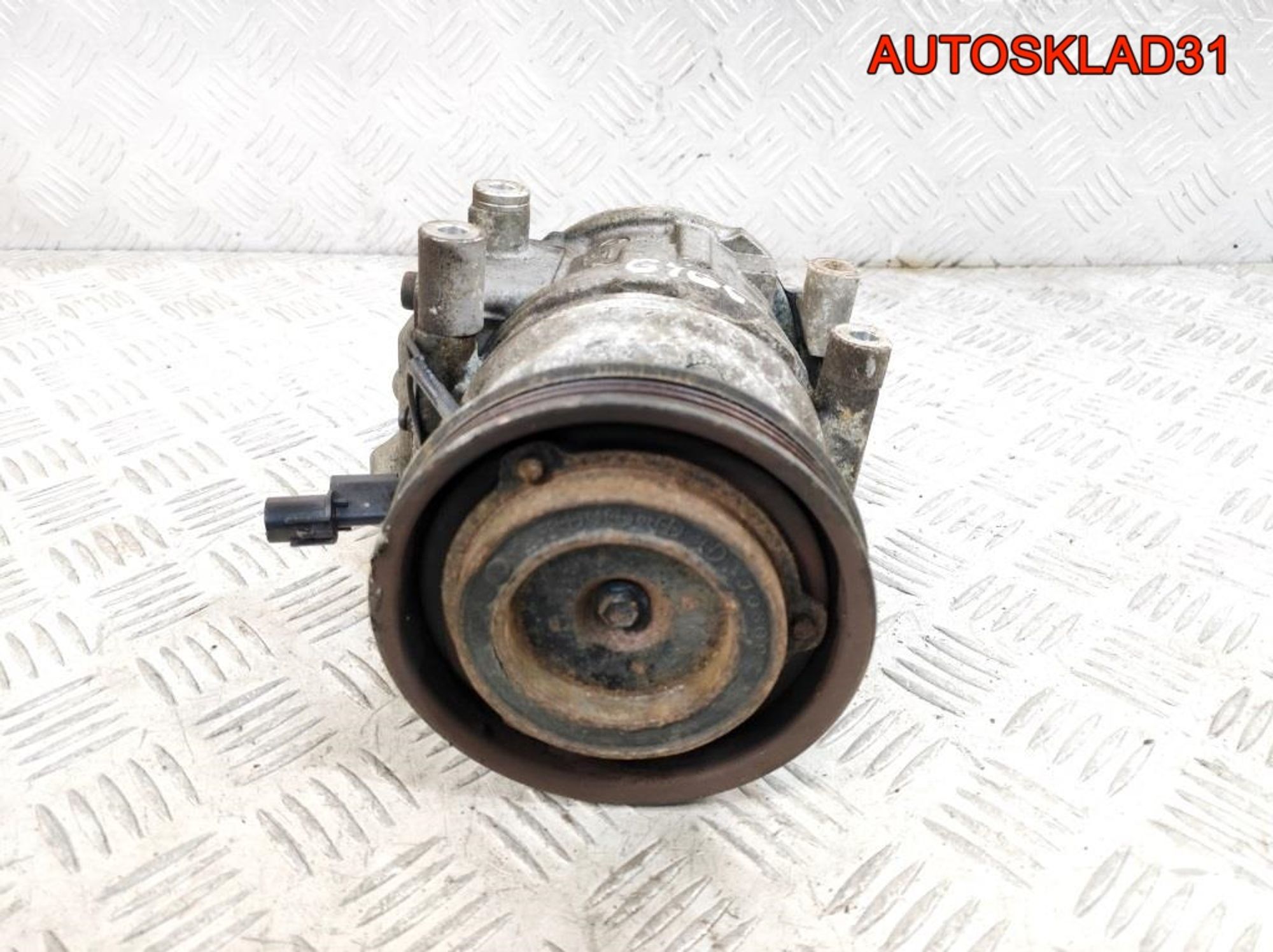 Компрессор кондиционера Kia Sportage 2 160402320K, 8000 рублей, Дубовое