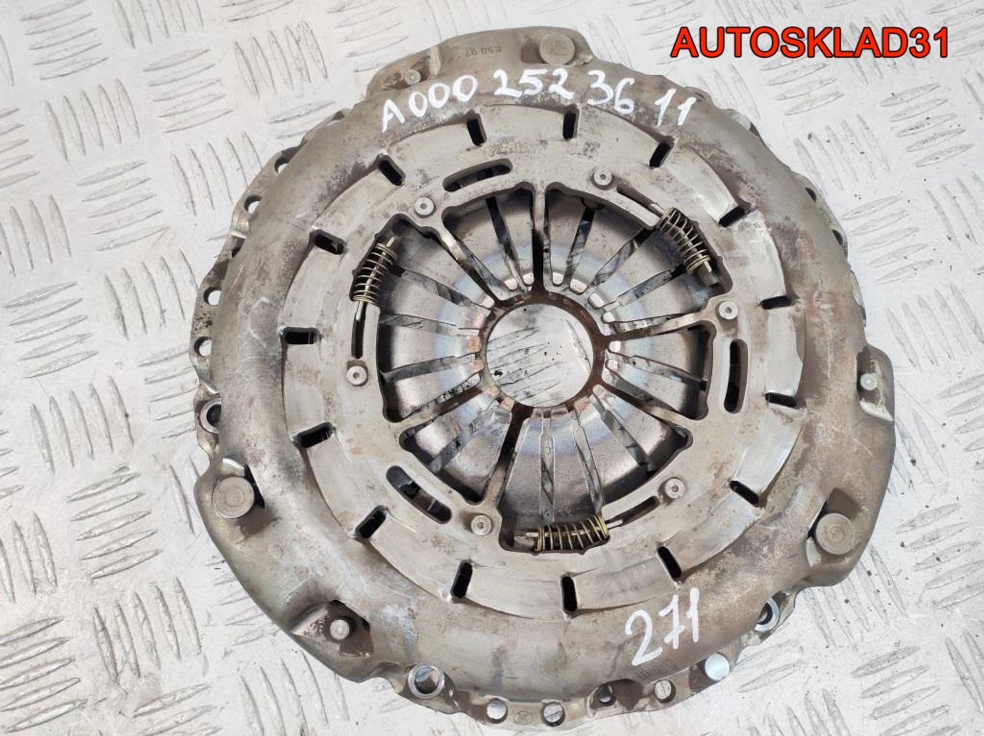 Маховик в сборе со сцеплением Mercedes W203 A2710300505, 14400 рублей, Дубовое