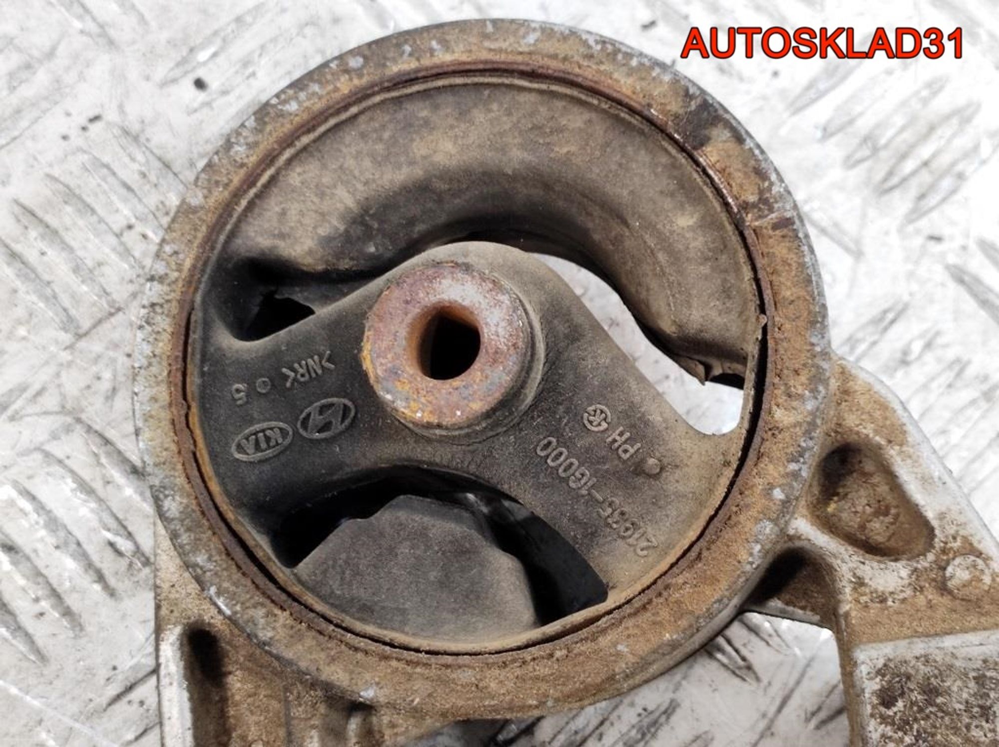 Опора двигателя задняя Kia Rio 2 1,4 G4EE Бензин 219351G000, 1500 рублей, Дубовое