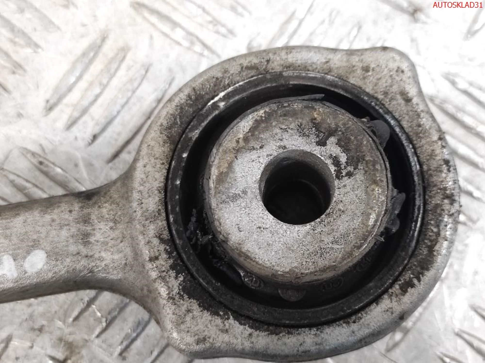 Рычаг передний нижний Mercedes GLK 2,2 651.912 A2043308011, 2000 рублей, Дубовое