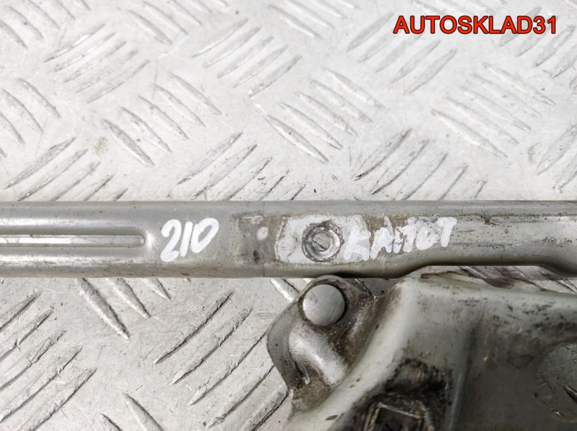 Петля капота левая Mercedes Benz W210 A2108800728, 900 рублей, Дубовое