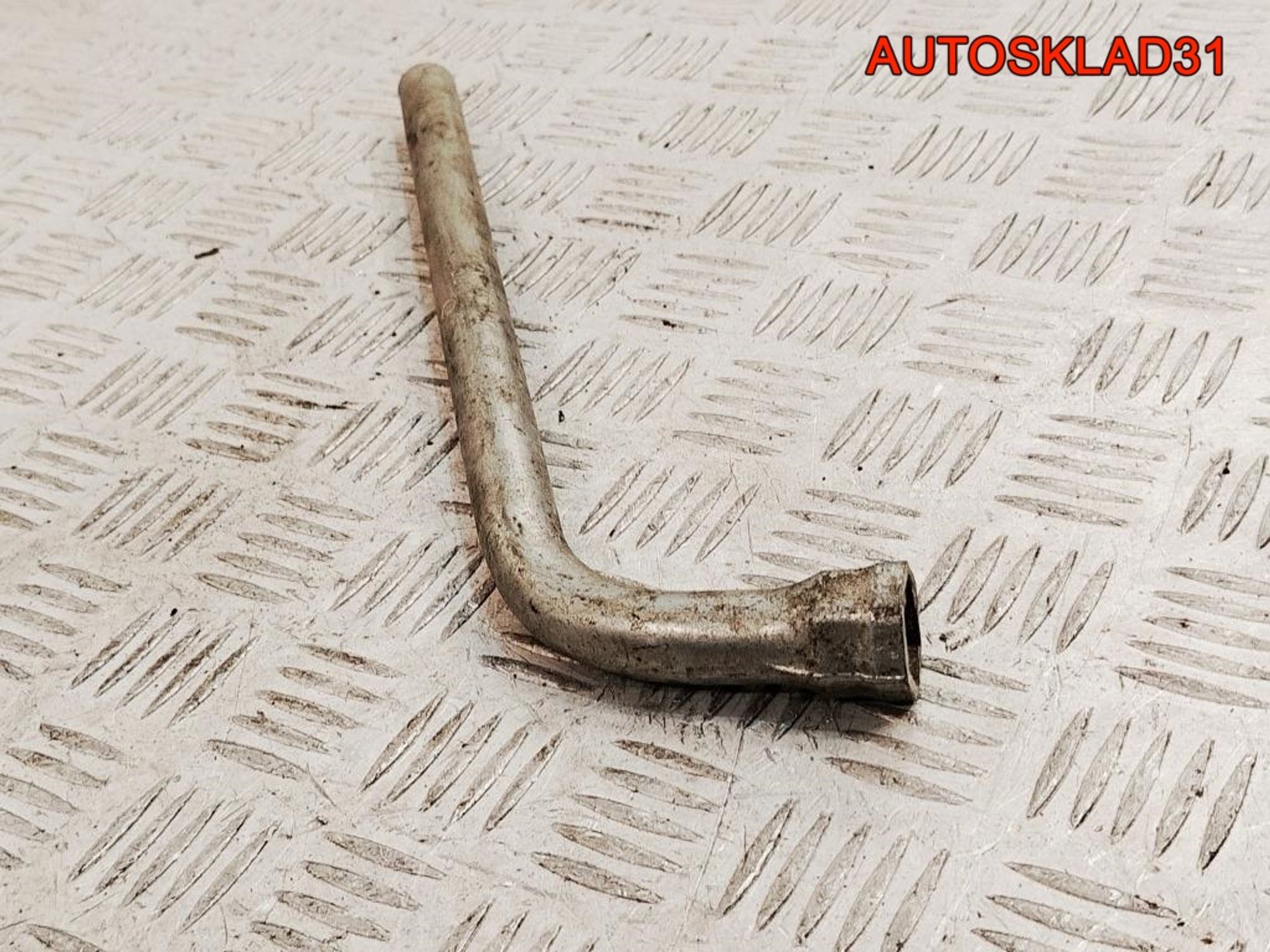 Ключ баллонный Volkswagen Sharan 7M3012219, 700 рублей, Дубовое