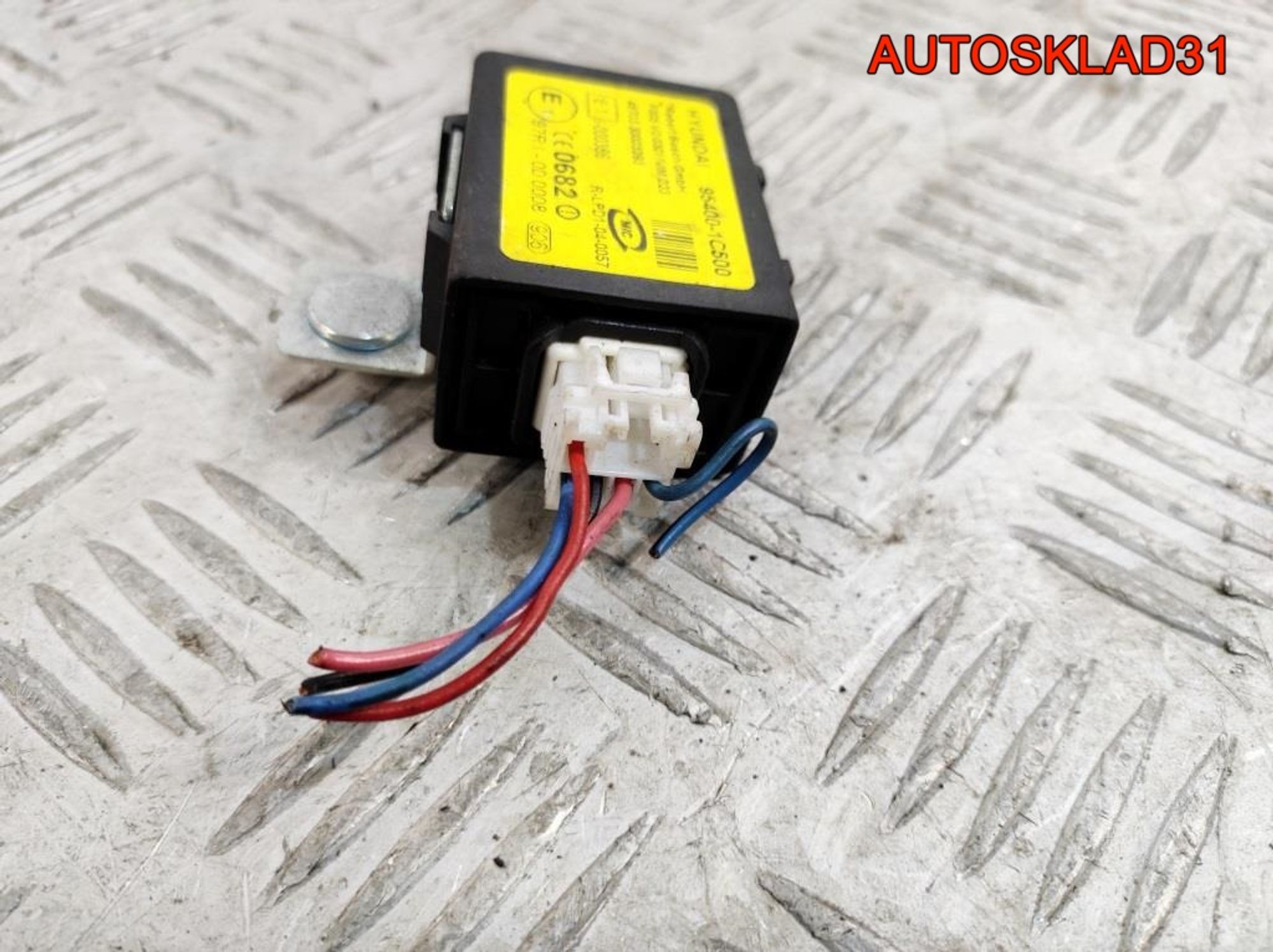 Блок иммобилайзера Hyundai Getz 954001C500, 500 рублей, Дубовое