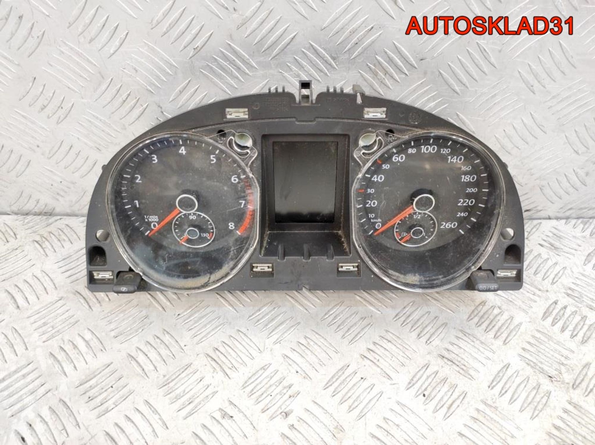 Панель приборов VW Passat B6 3C0920872F Бензин, 5500 рублей, Дубовое