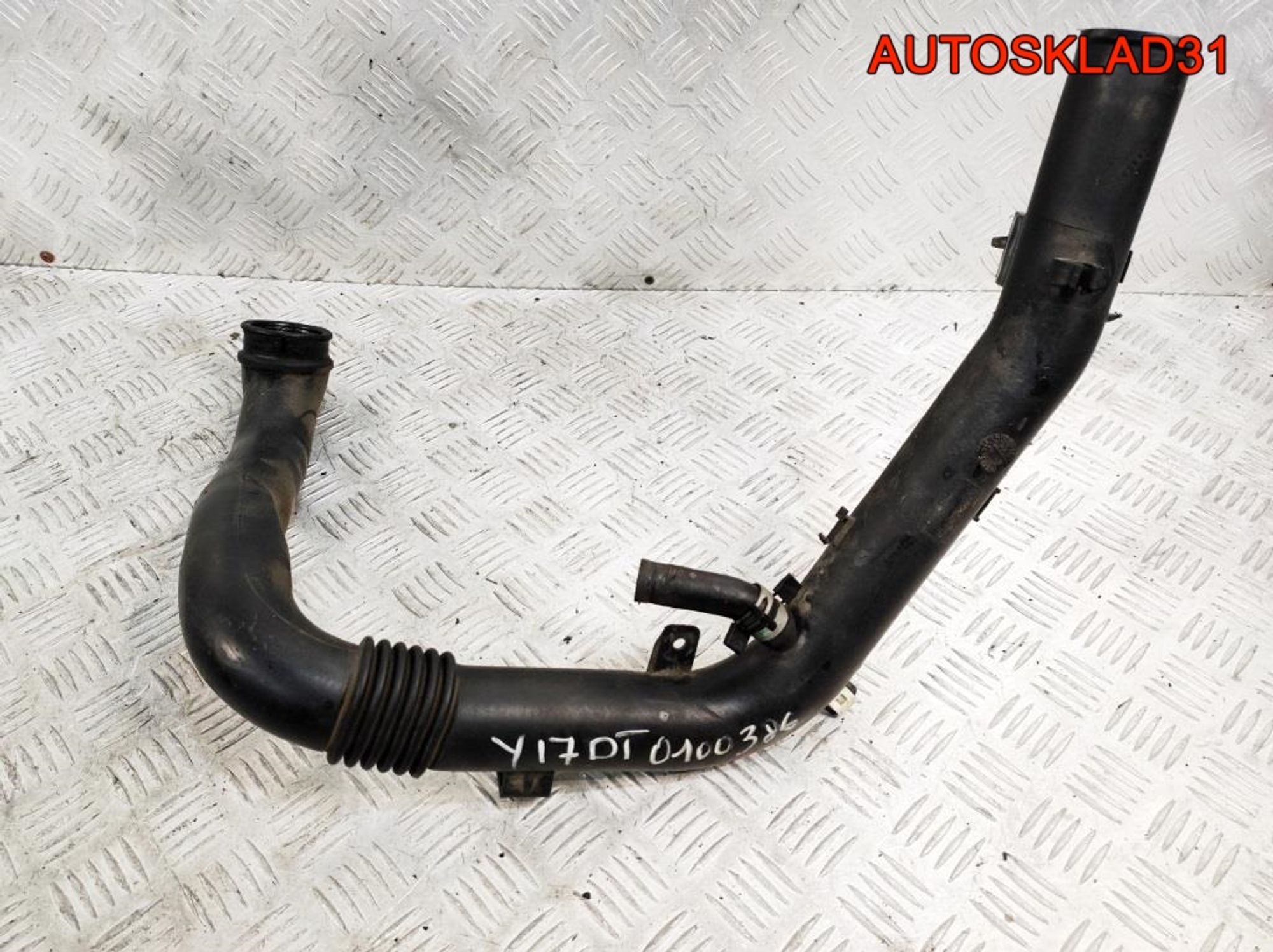 Патрубок интеркулера Opel Astra G 1.7 Y17DT Дизель 97306216, 900 рублей, Дубовое