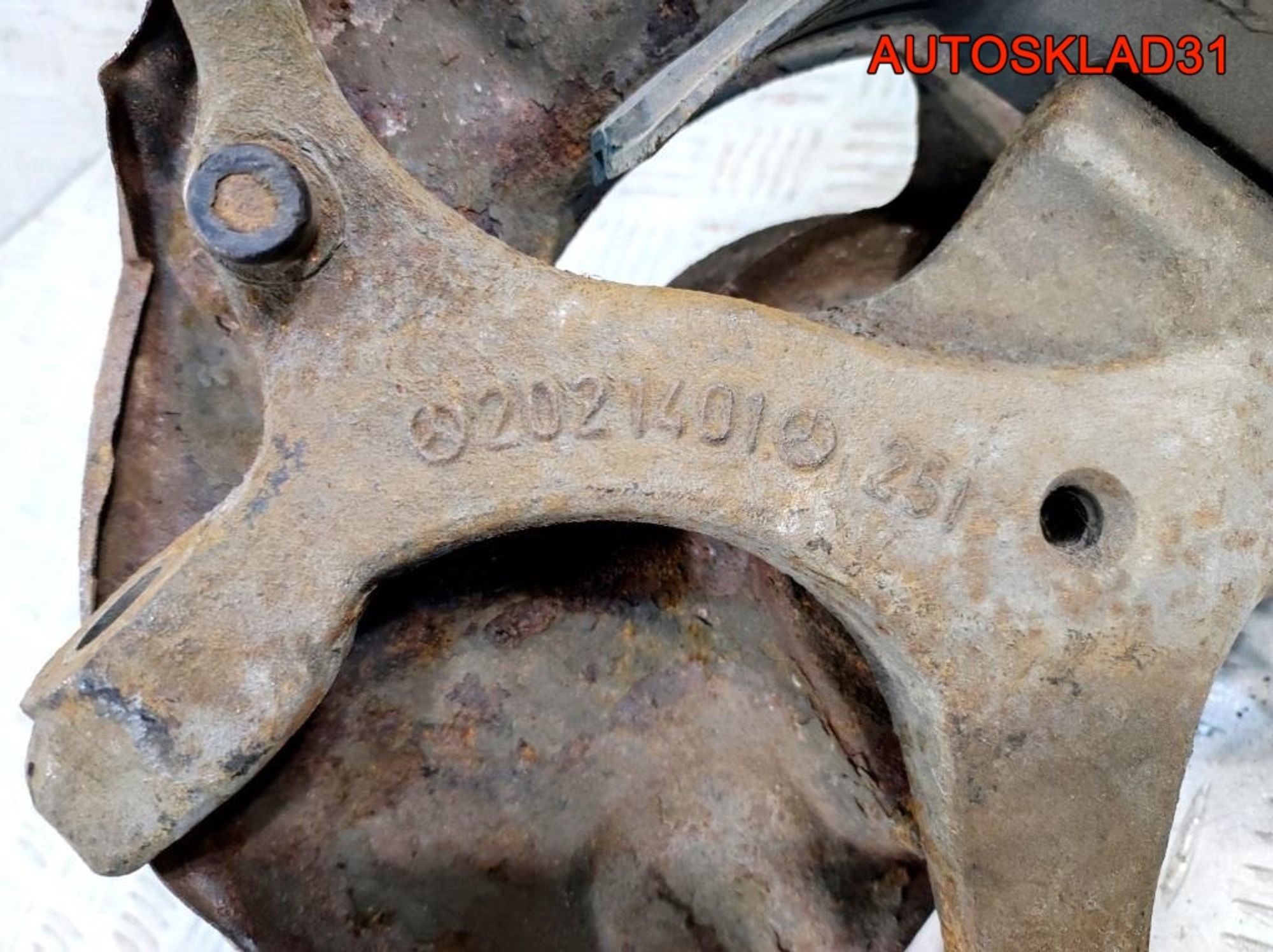 Кулак поворотный передний левый Mercedes W202, 2300 рублей, Дубовое