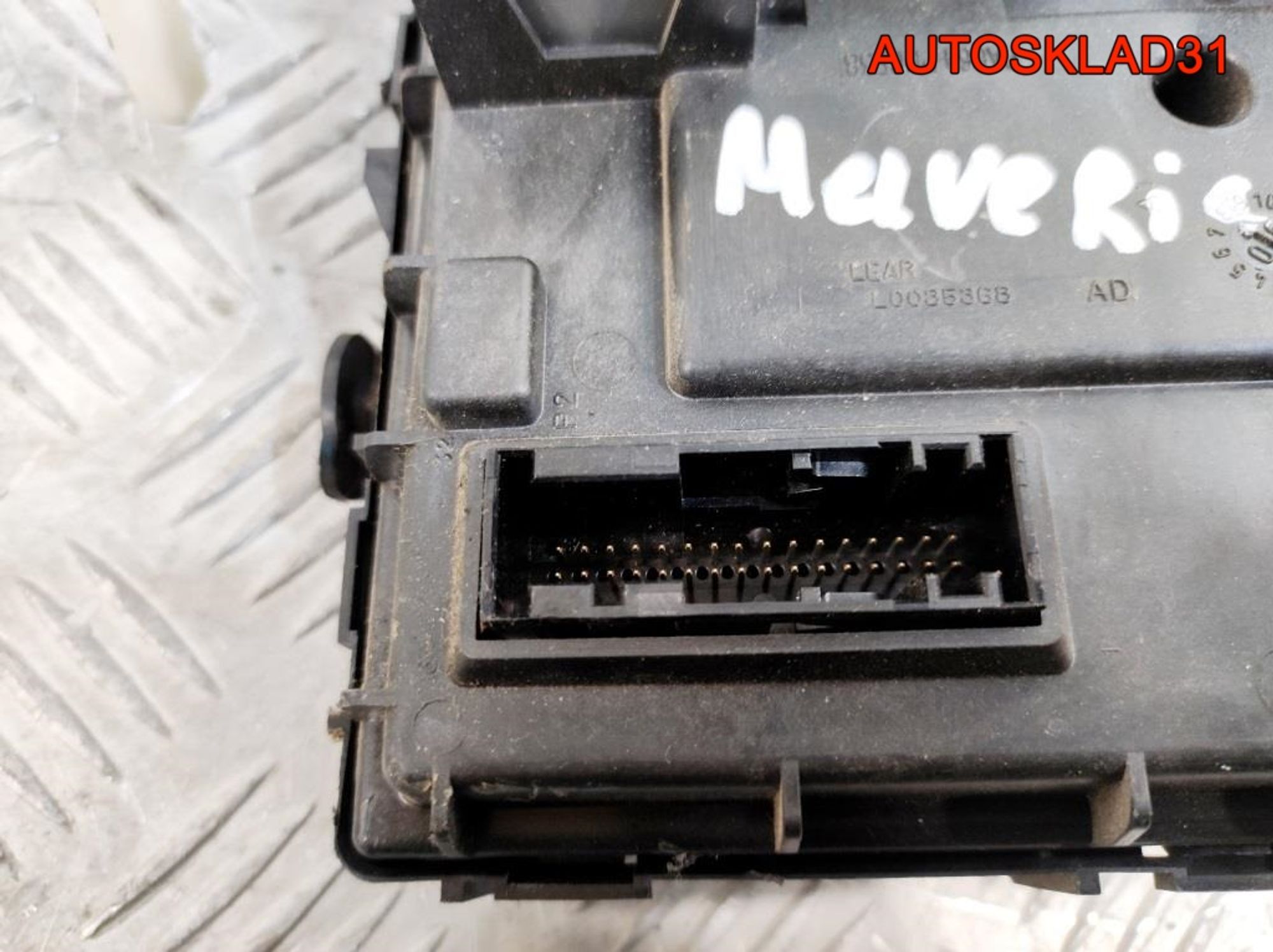 Блок предохранителей Ford Maverick 2 6L8T14B476HC, 18000 рублей, Дубовое