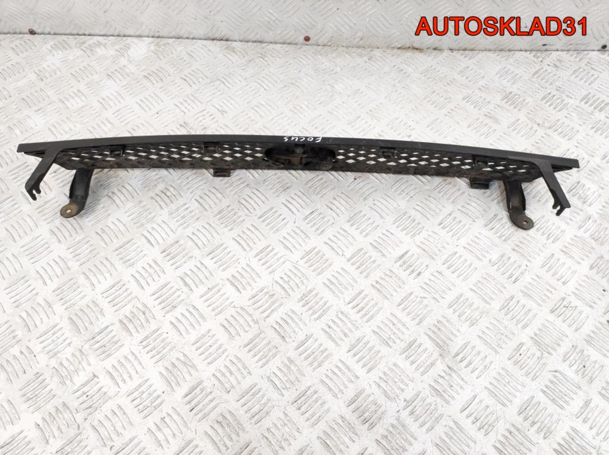 Решетка радиатора Ford Focus 1 98AB8200CG, 4500 рублей, Дубовое