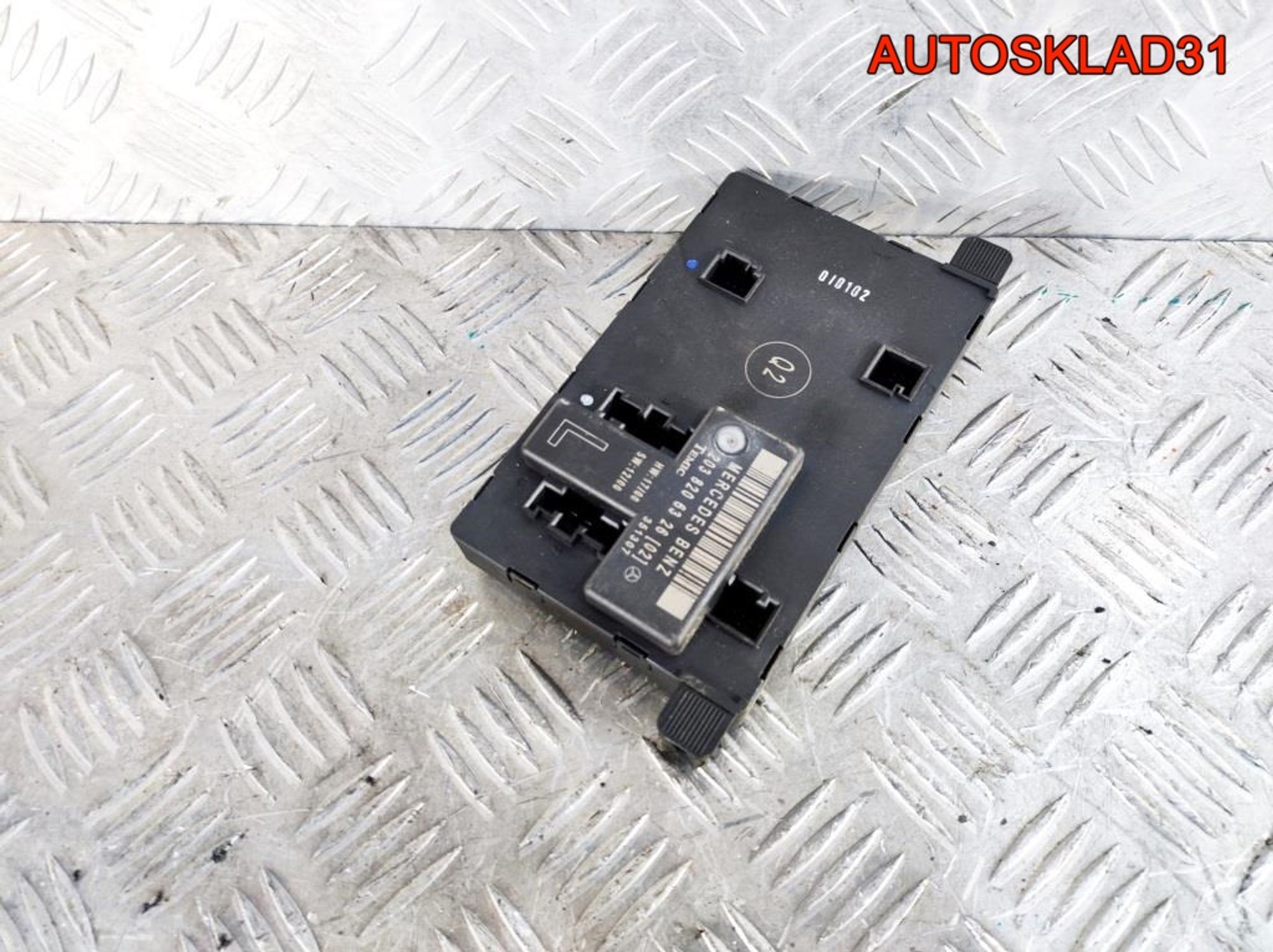 Блок комфорта п/л двери Mercedes W203 A2038206326, 1300 рублей, Дубовое