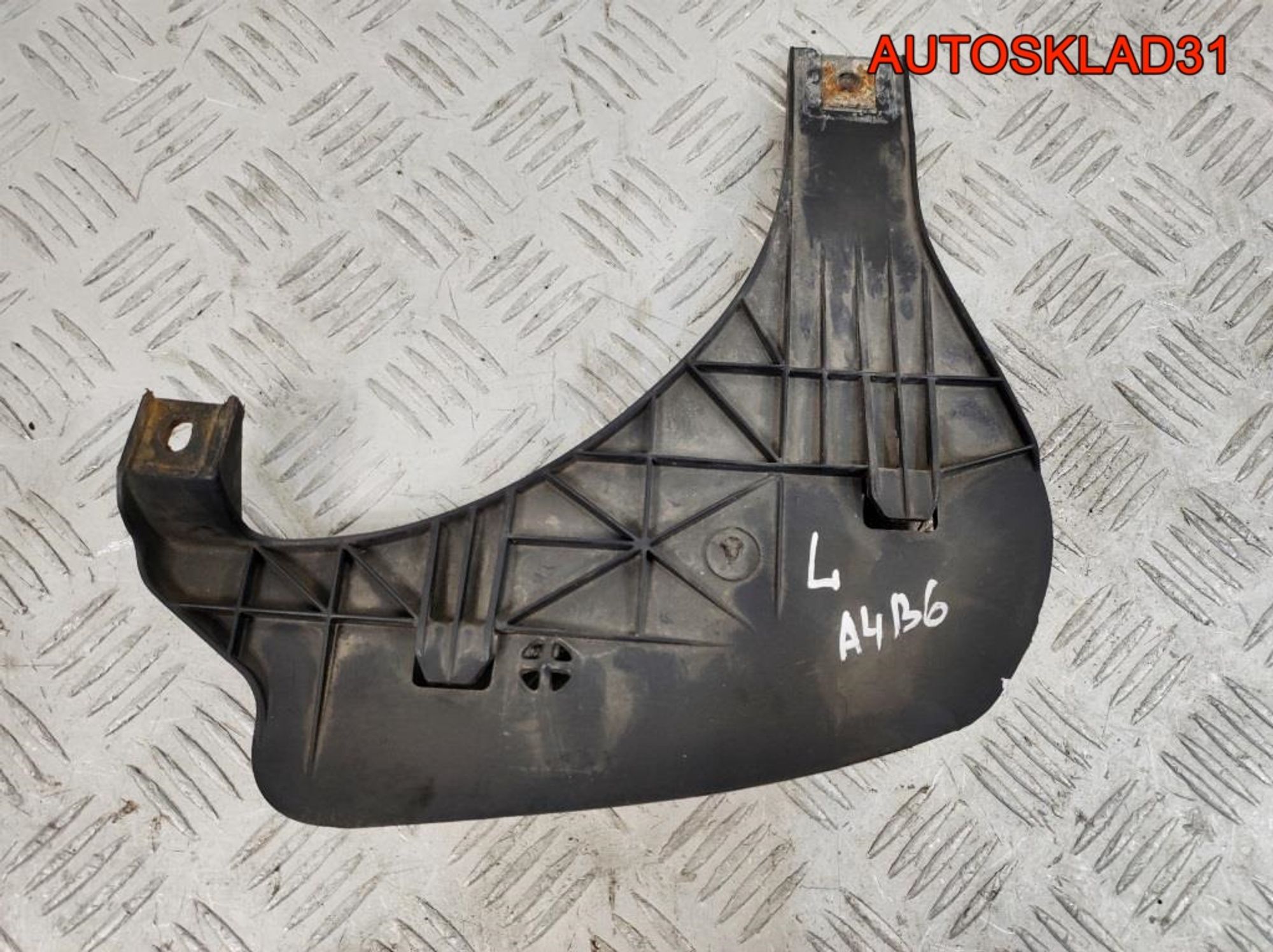 Кронштейн фары левый Audi A4 B6 8E0941453, 1400 рублей, Дубовое