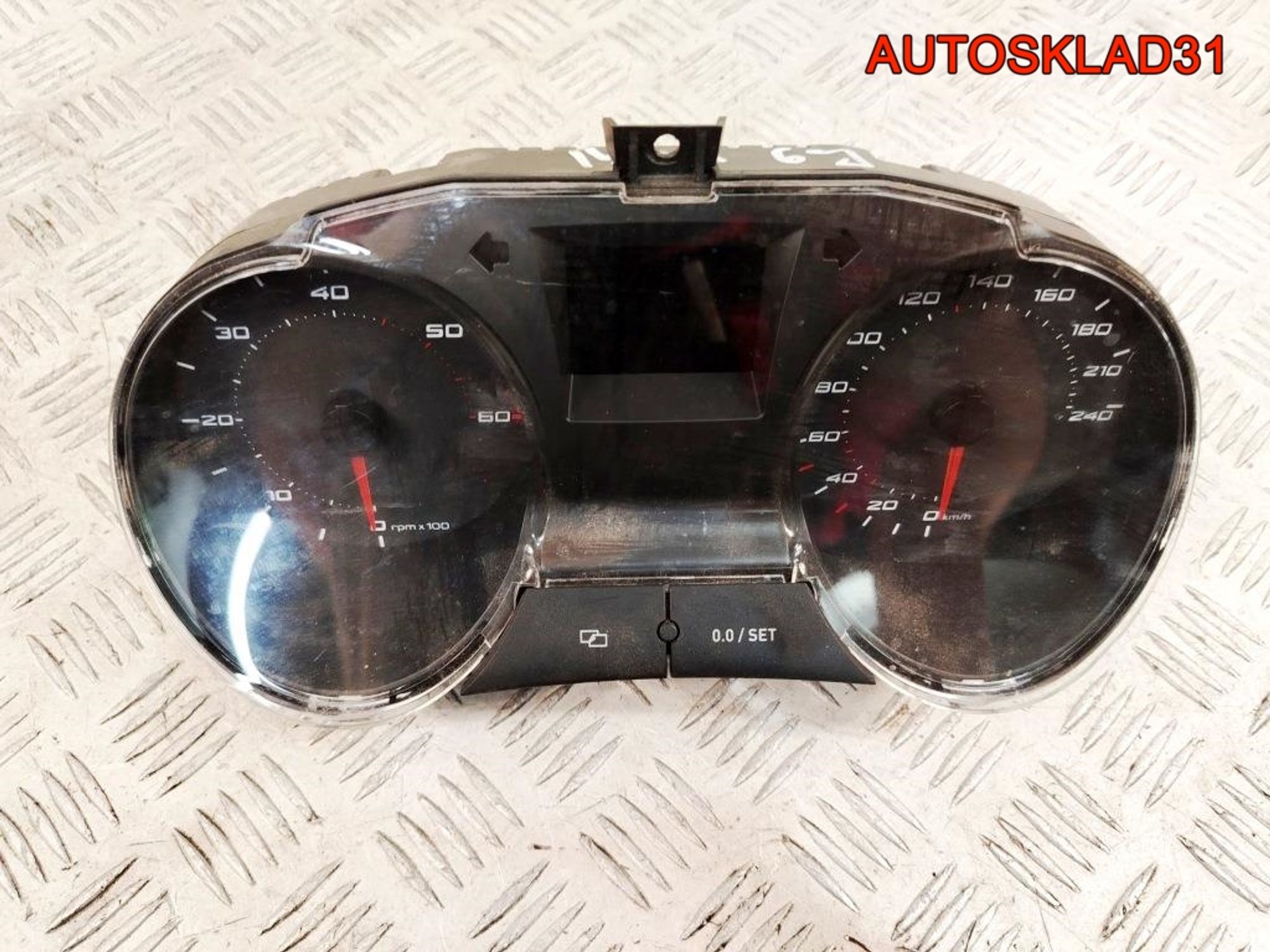 Панель приборов Seat Ibiza 4 6J0920801A 1,4 Дизель, 4500 рублей, Дубовое