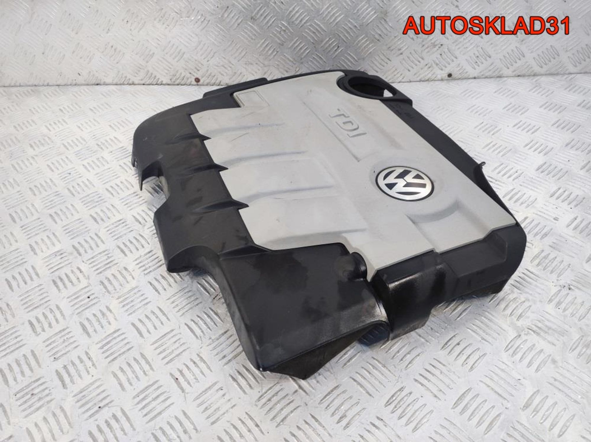 Накладка декоративная VW Passat B6 03L103925AP, 2100 рублей, Дубовое