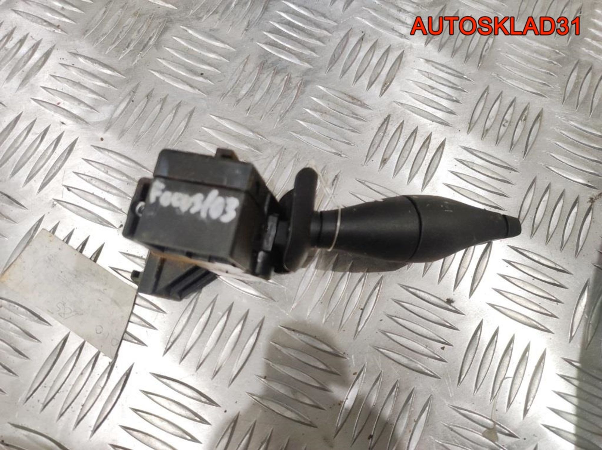 Переключатель стеклоочистителей Ford Focus 1 98AG17A553CC, 1000 рублей, Дубовое