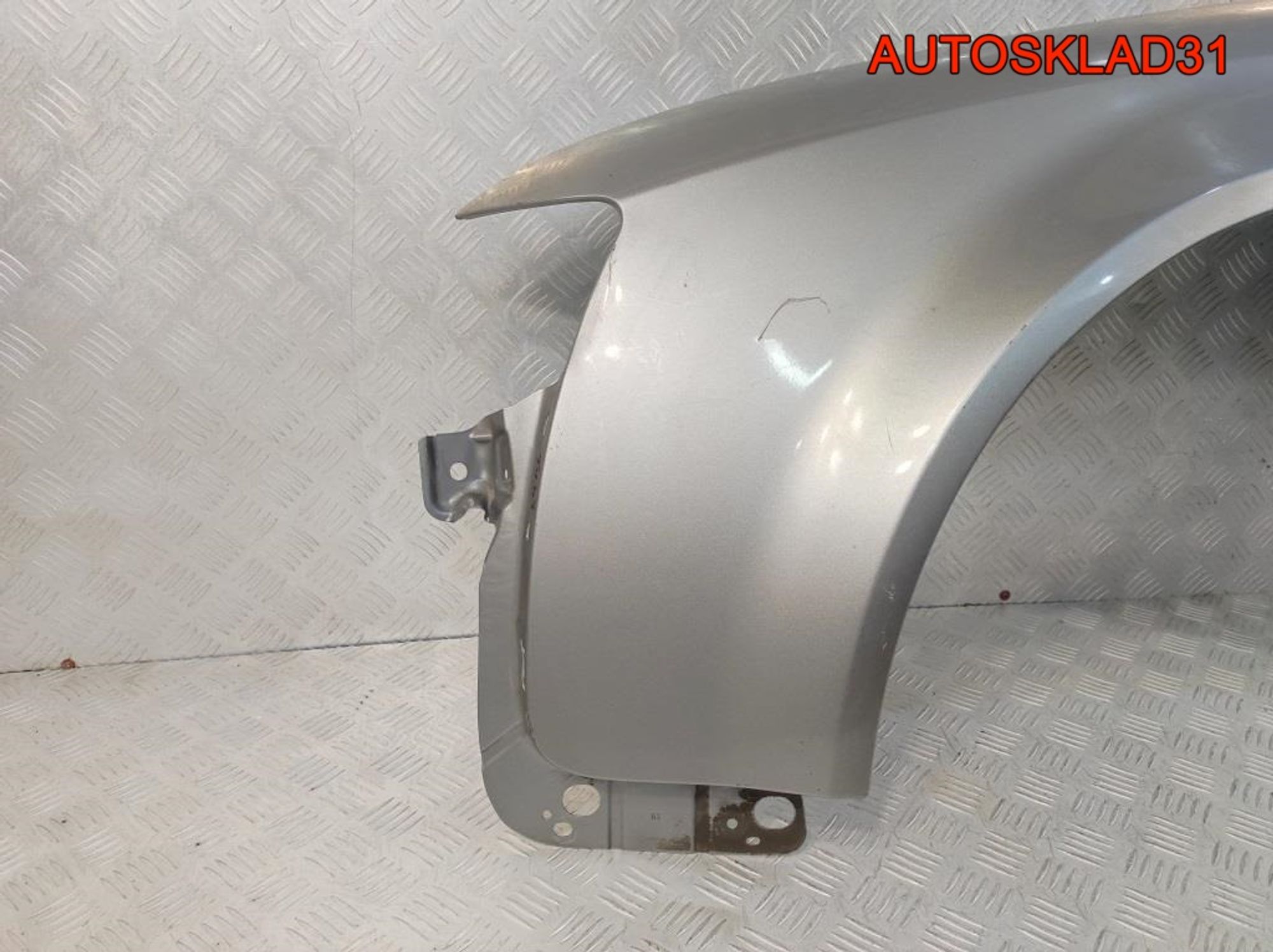 Крыло переднее левое Audi A4 B6 8E0821105B, 9800 рублей, Дубовое