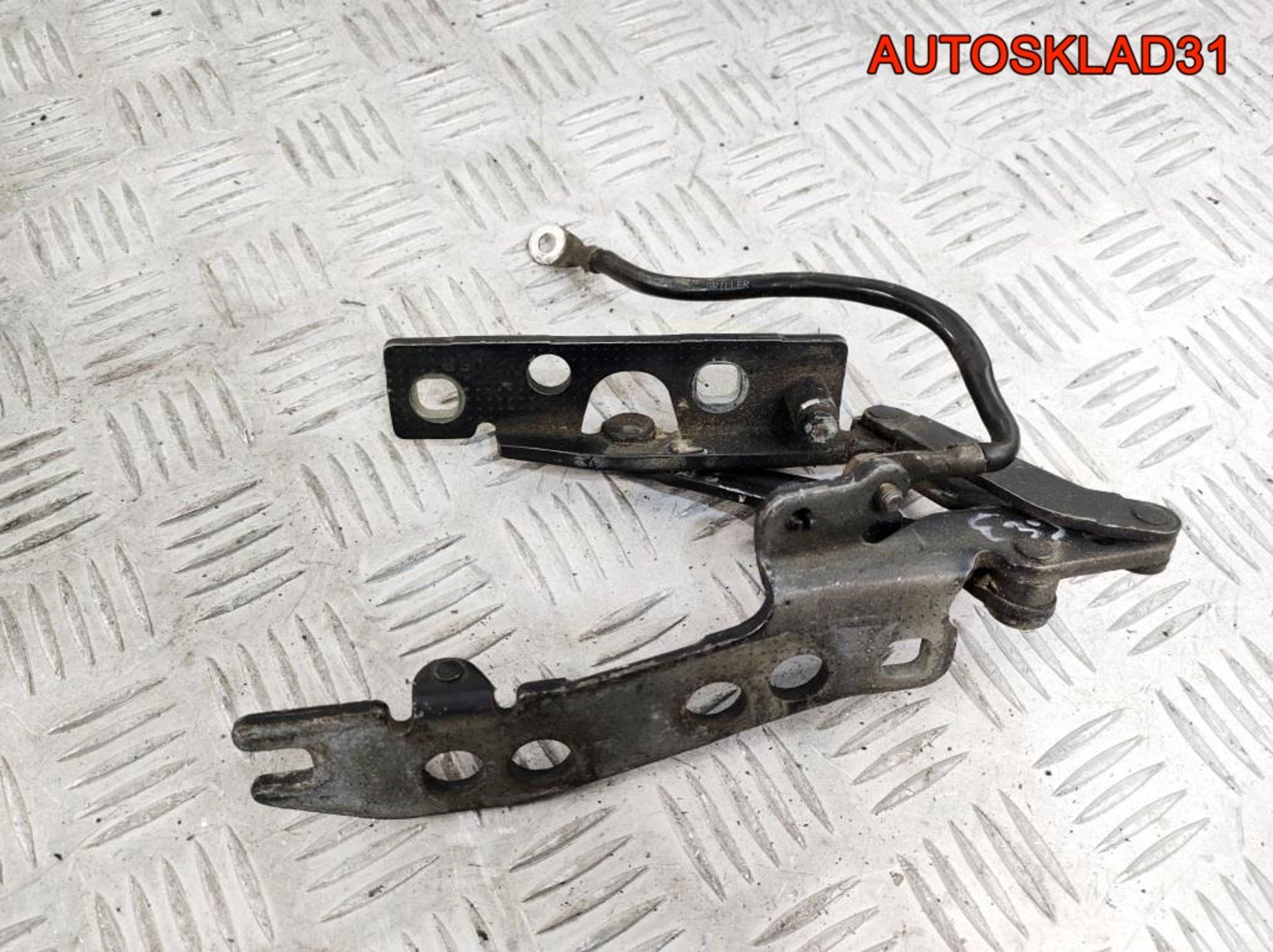 Петля капота правая BMW E39 41618203276, 1400 рублей, Дубовое