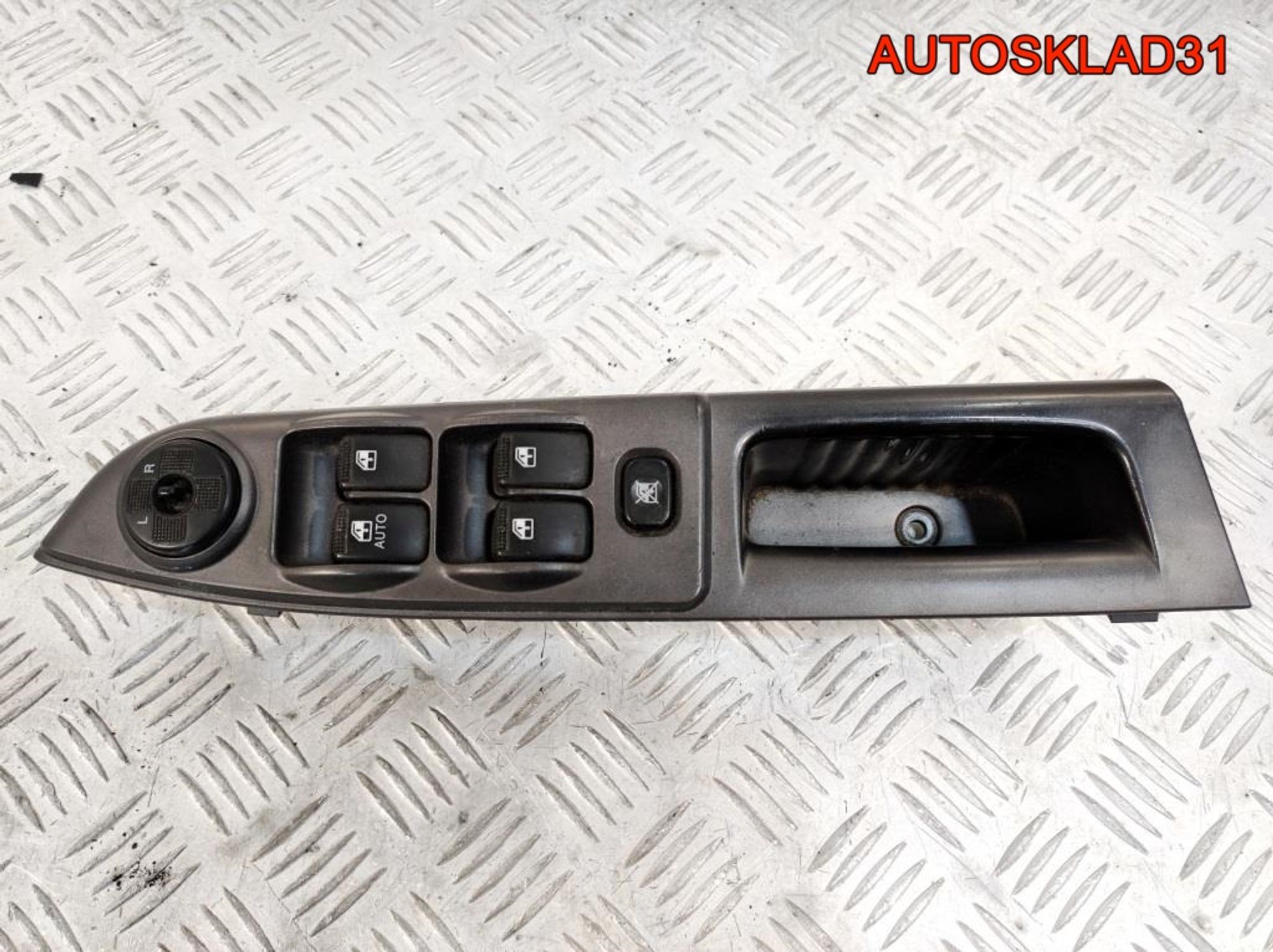 Блок стеклоподъемников Hyundai Getz 935701C110, 4100 рублей, Дубовое