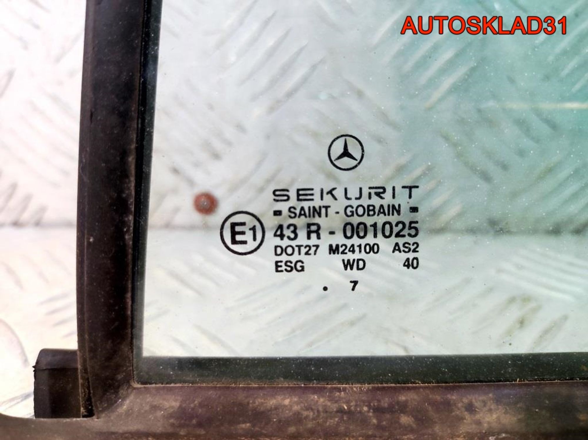 Форточка двери задней левой Mercedes W210 Седан, 900 рублей, Дубовое