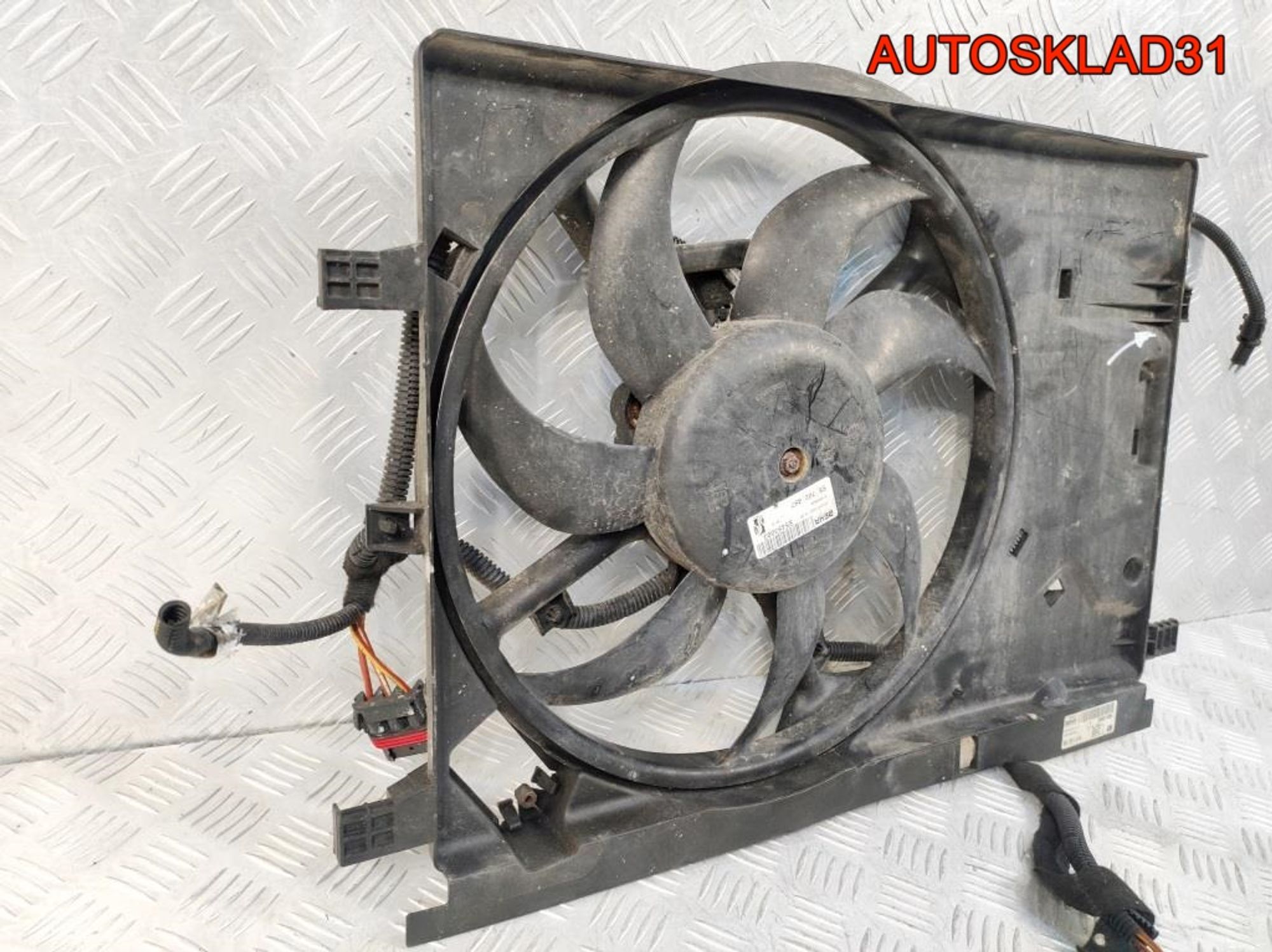 Вентилятор радиатора Opel Corsa D 55702497 Бензин, 3700 рублей, Дубовое