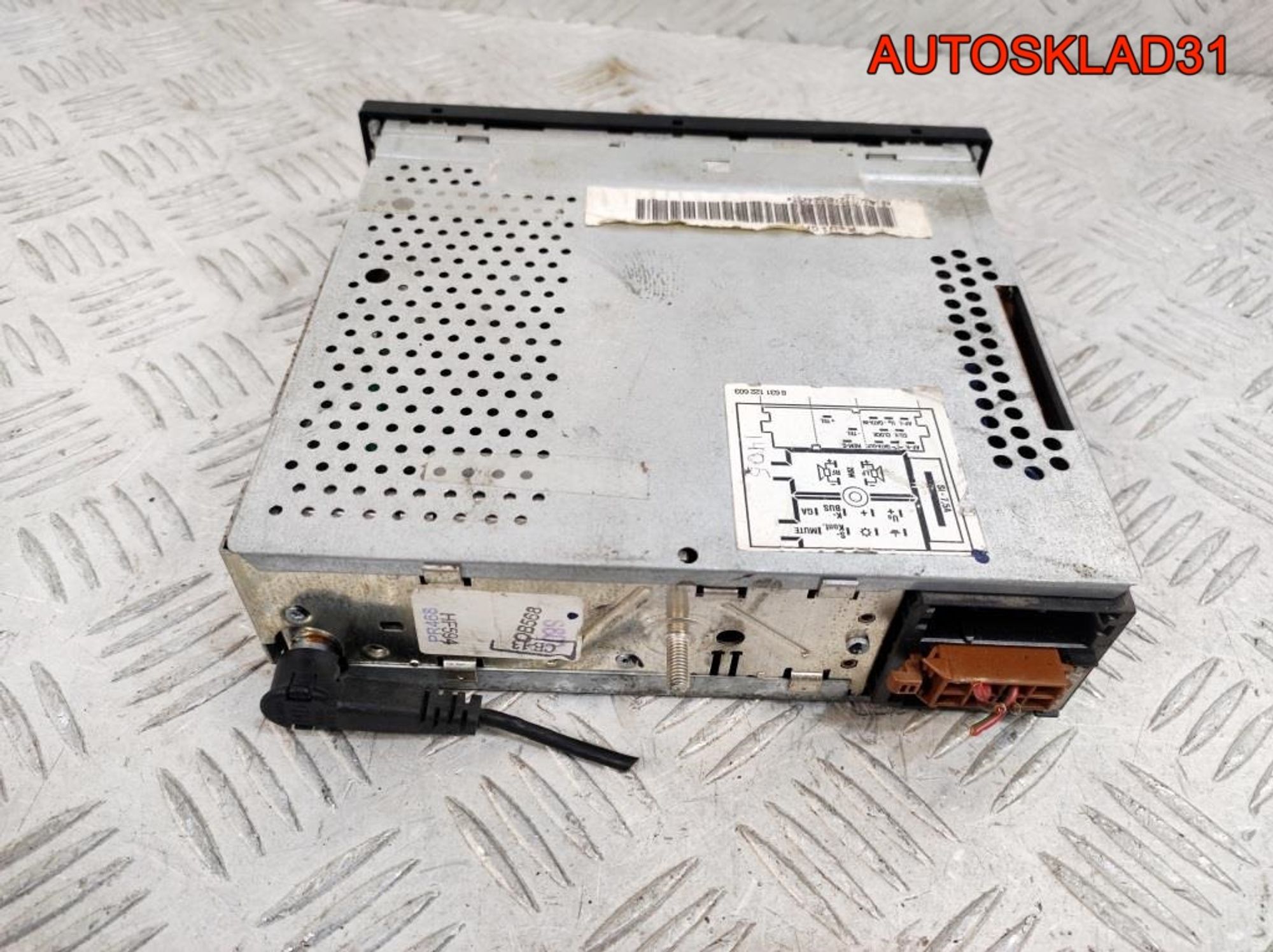 Магнитола Volkswagen Passat B5 1J0035152E С КОДОМ, 2700 рублей, Дубовое