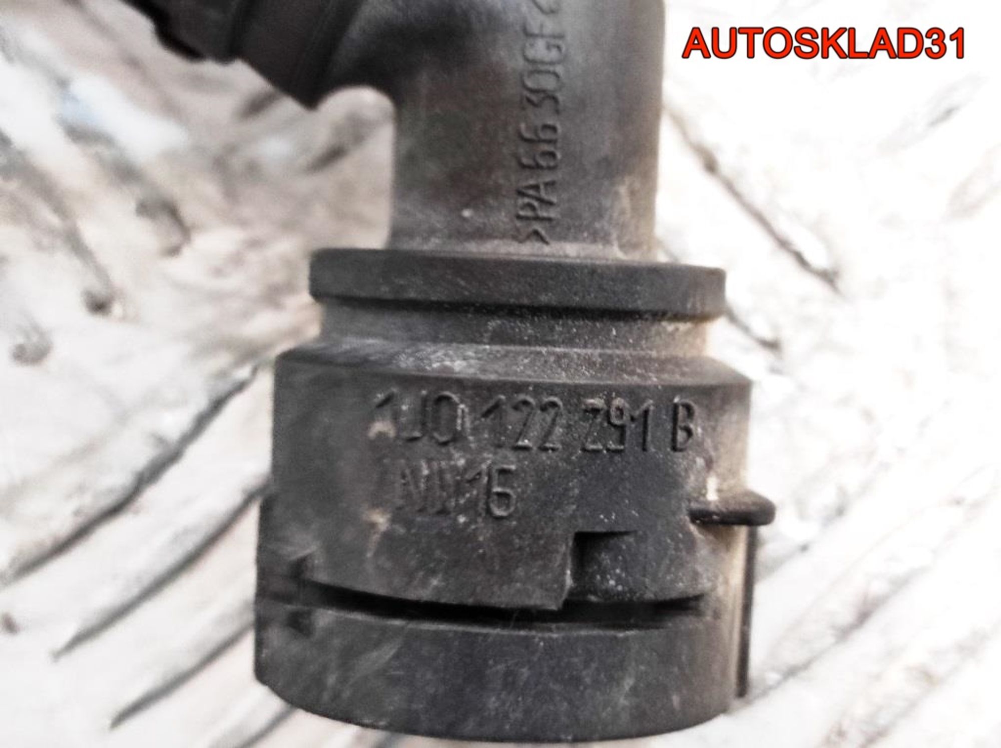 Патрубок системы охлаждения VW Golf 4 2,0 Бензин 1J0122157P, 600 рублей, Дубовое