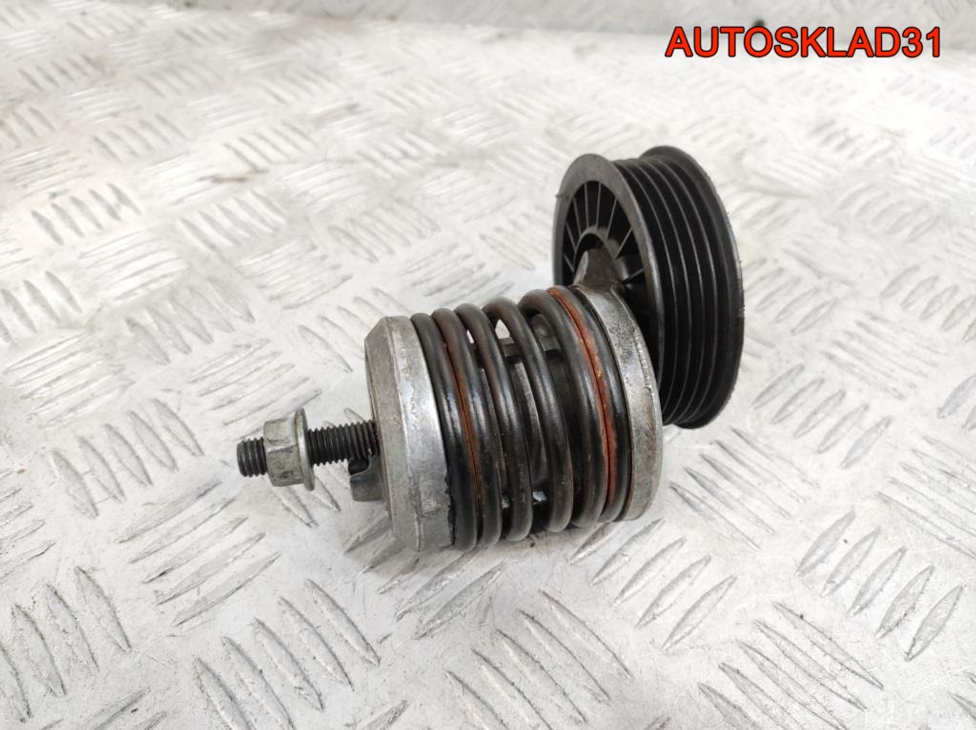 Натяжитель ремня VW Passat B5 1,9 дизель 028903315M, 500 рублей, Дубовое