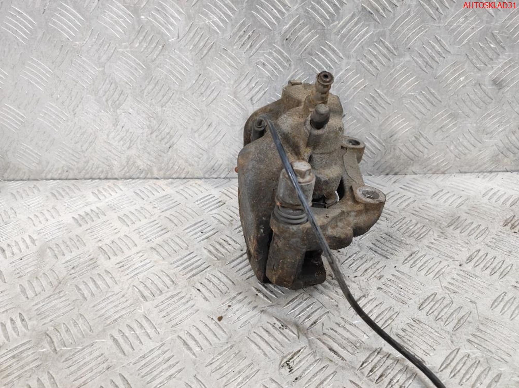 Суппорт тормозной передний правый Mercedes GLK 2,2 651.912, 2500 рублей, Дубовое