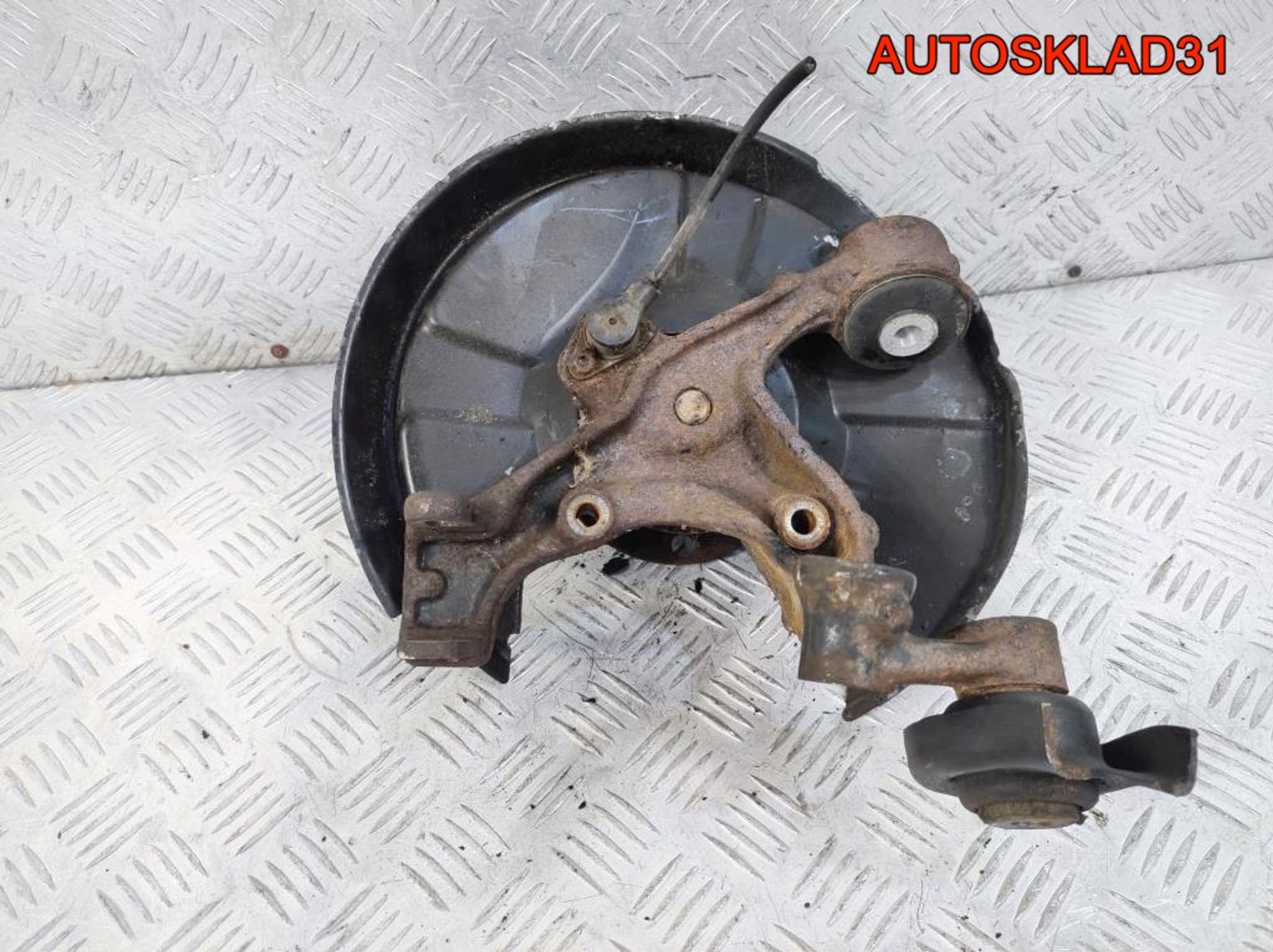 Кулак поворотный задний левый Audi A4 B6 2 WD, 1200 рублей, Дубовое