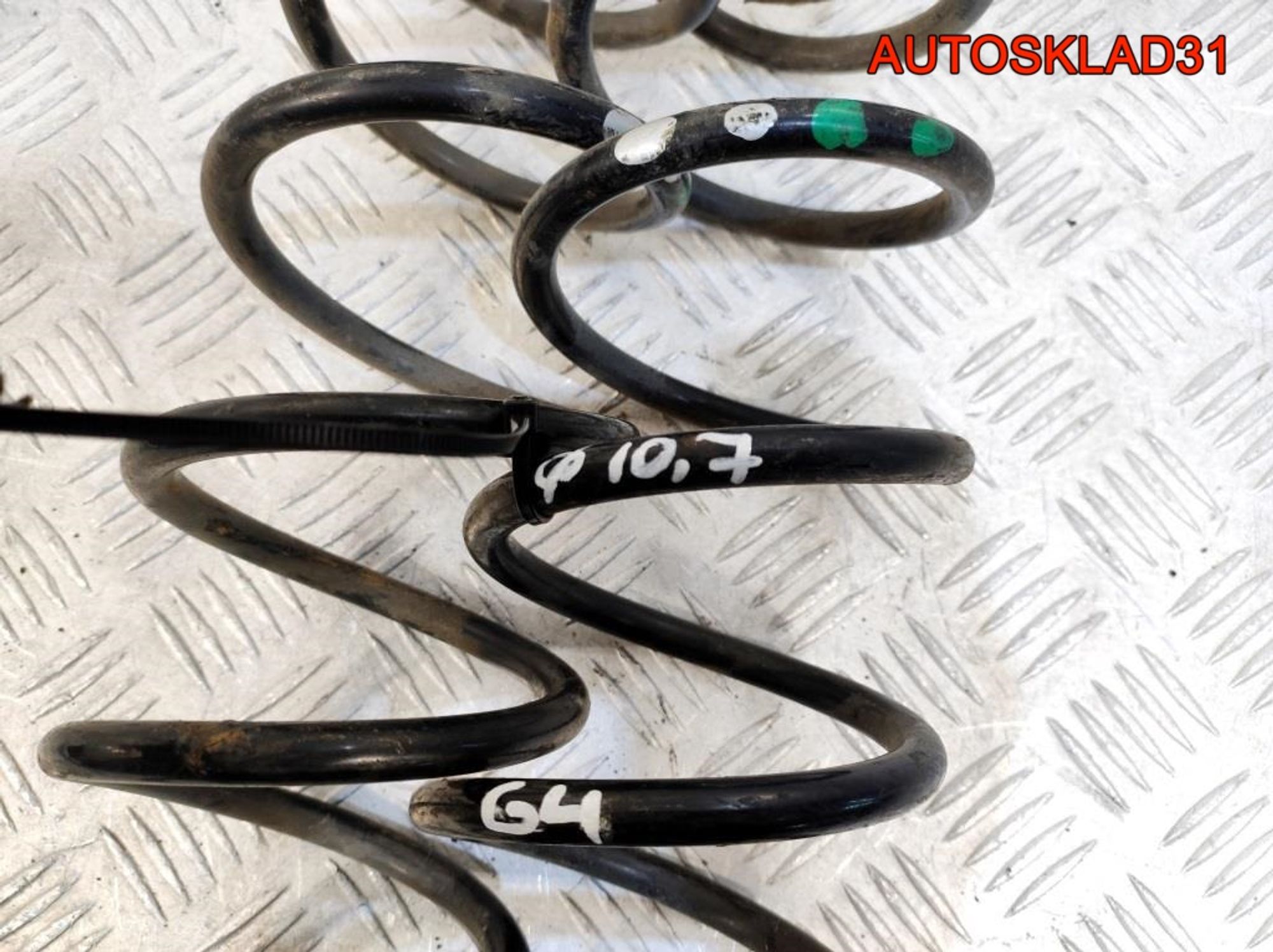 Пружина задняя комплект Volkswagen Golf 4, 1800 рублей, Дубовое