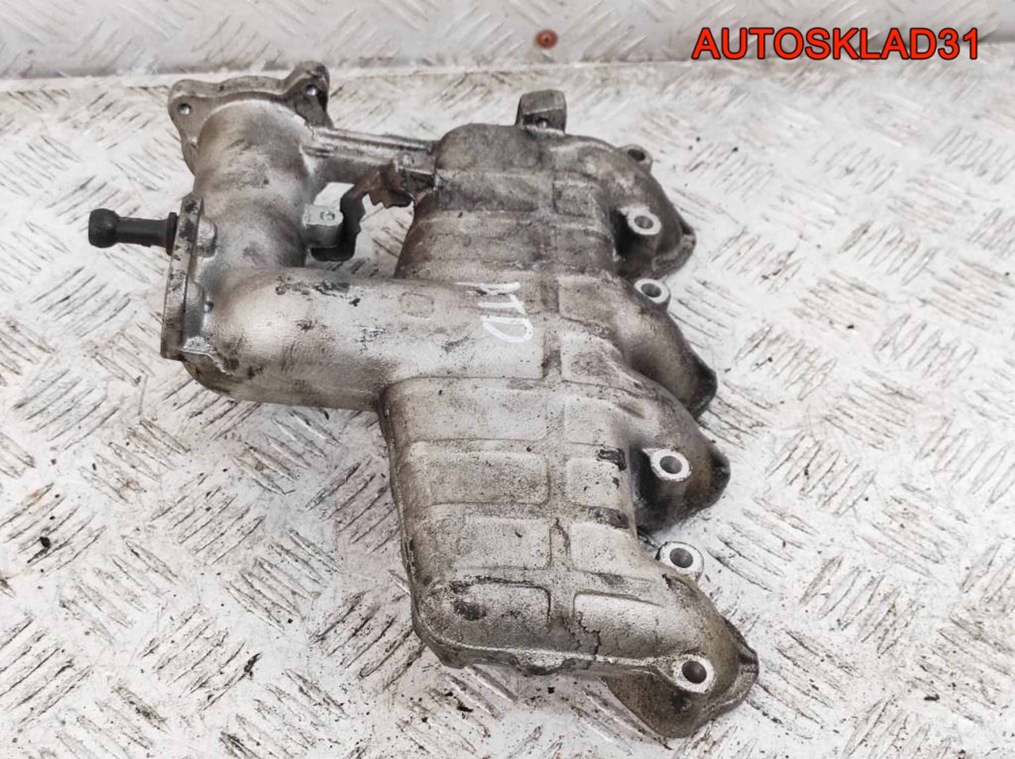 Коллектор впускной VW Golf 4 1,9 ATD Дизель 038129713J, 600 рублей, Дубовое