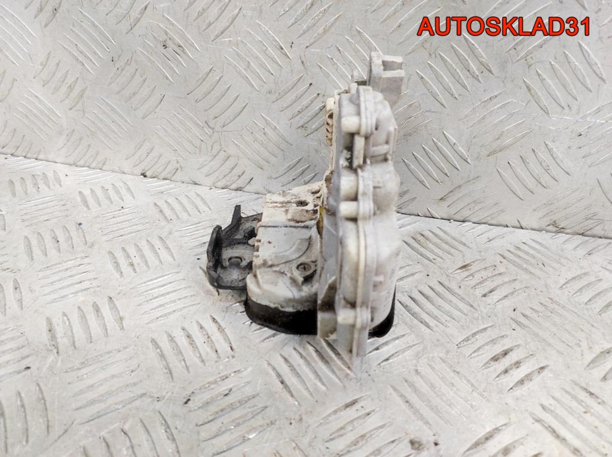 Замок двери задней левой Audi A6 C6 4F0839015, 2300 рублей, Дубовое